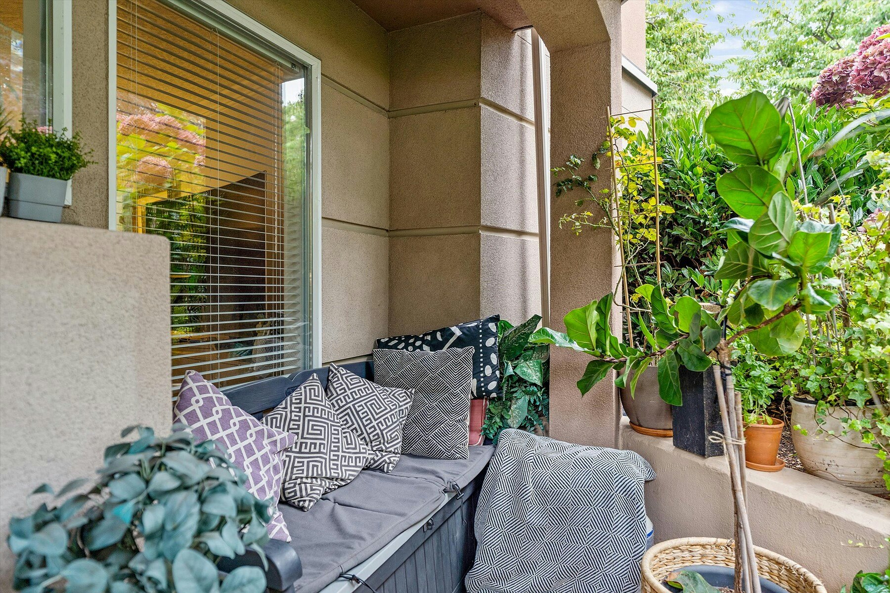 21-405 Quebec Street, Victoria, BC, V8V 4Z2 - 16