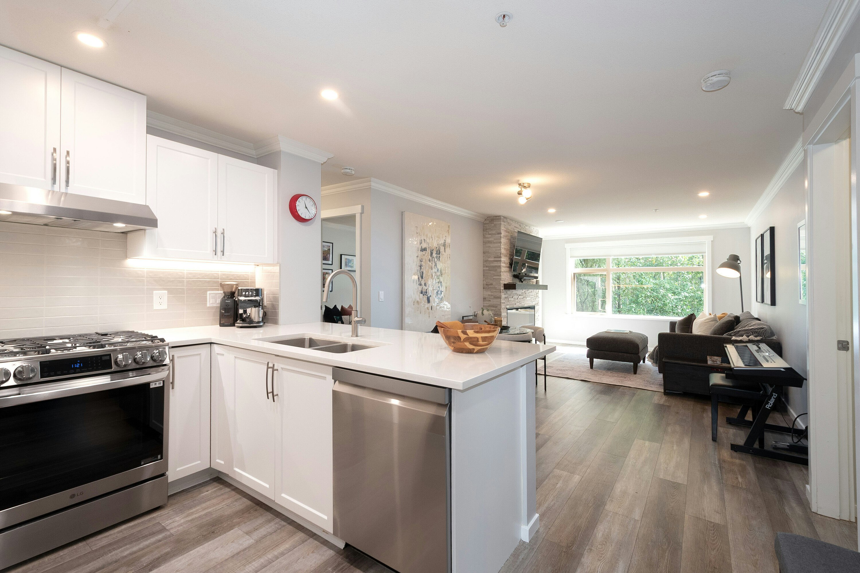 204-300 Klahanie Drive, Port Moody, BC, V3H 5K9 - 9