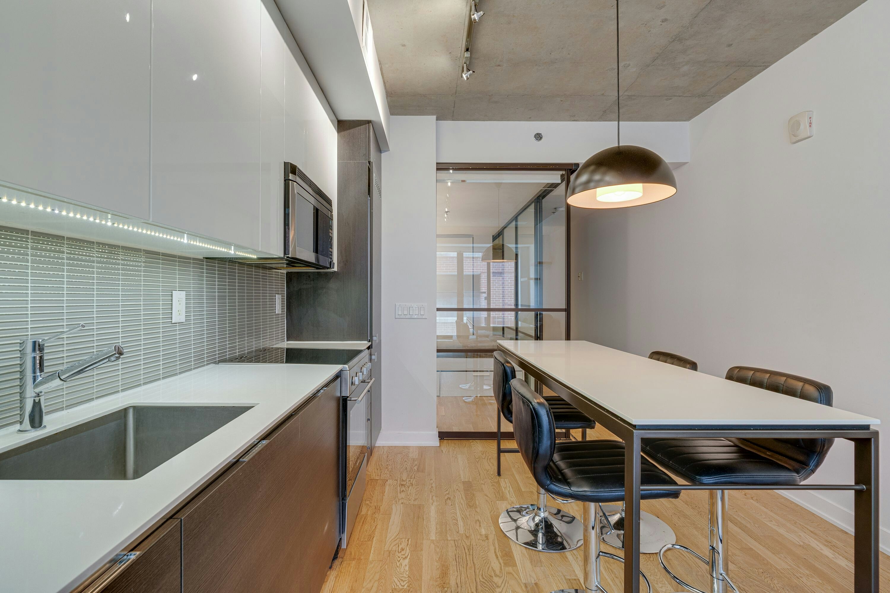 8 Dovercourt 308 Road, Toronto, ON, M6J 0B6 - 8