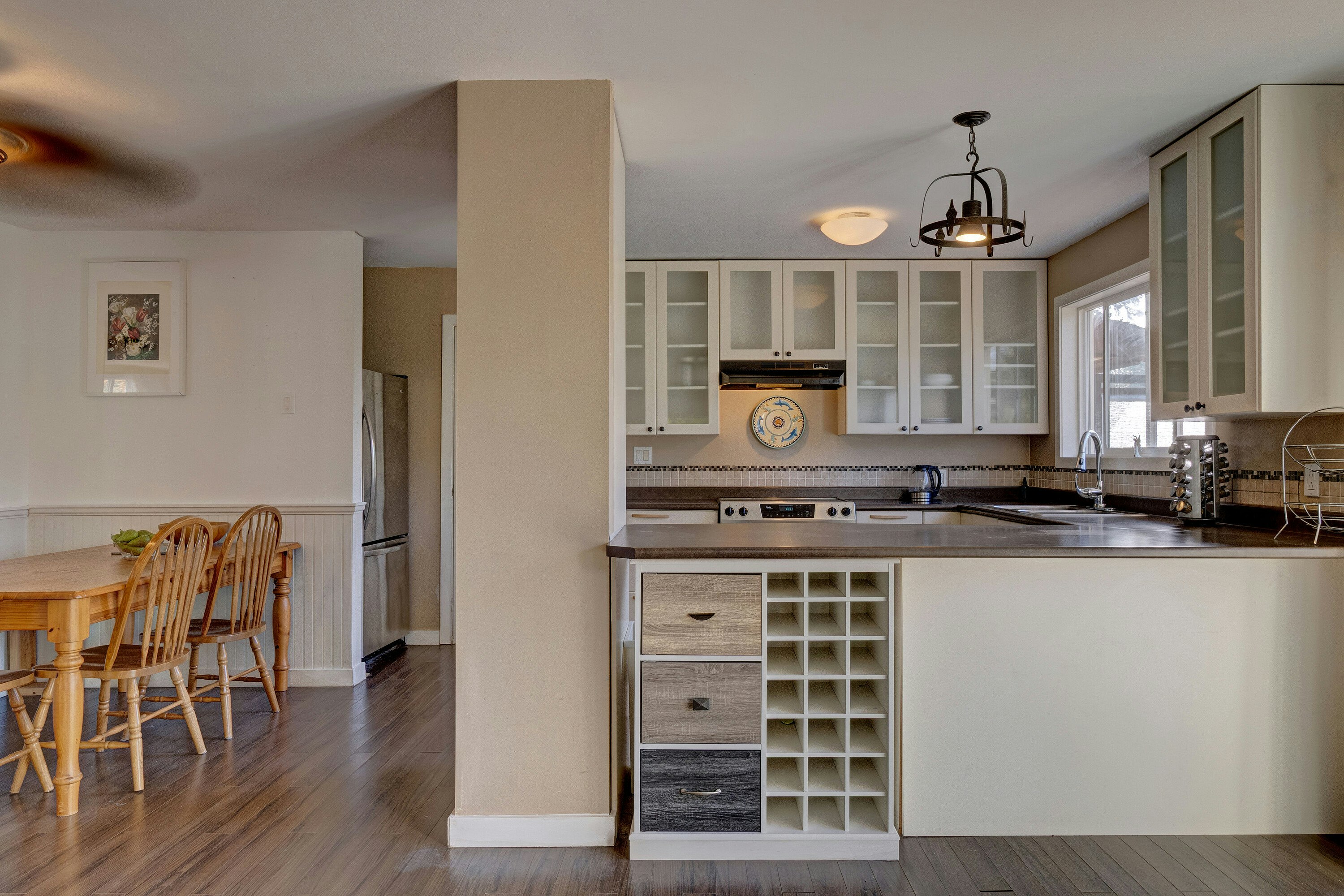 5582 Emerson Road, Sechelt, BC, V7Z 0R8 - 5