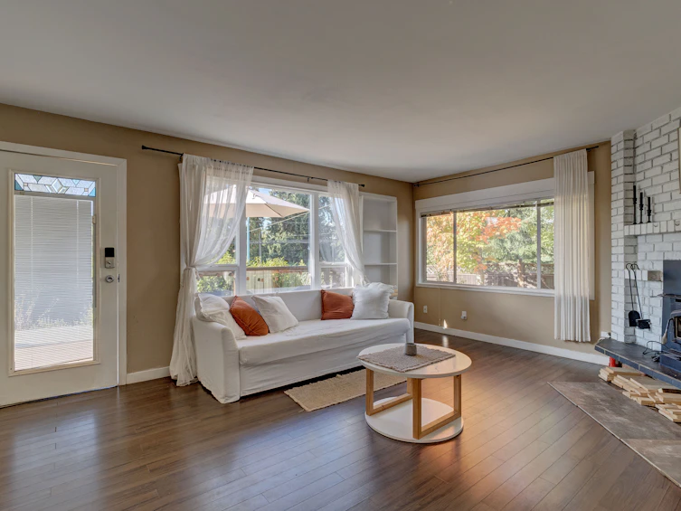 5582 Emerson Road, Sechelt, BC, V7Z 0R8 - 11
