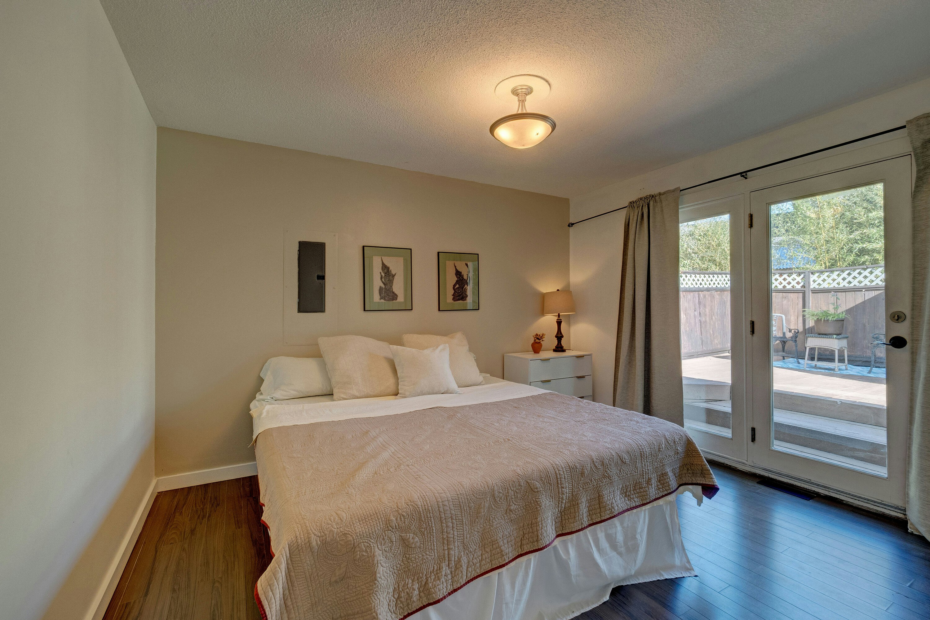 5582 Emerson Road, Sechelt, BC, V7Z 0R8 - 18