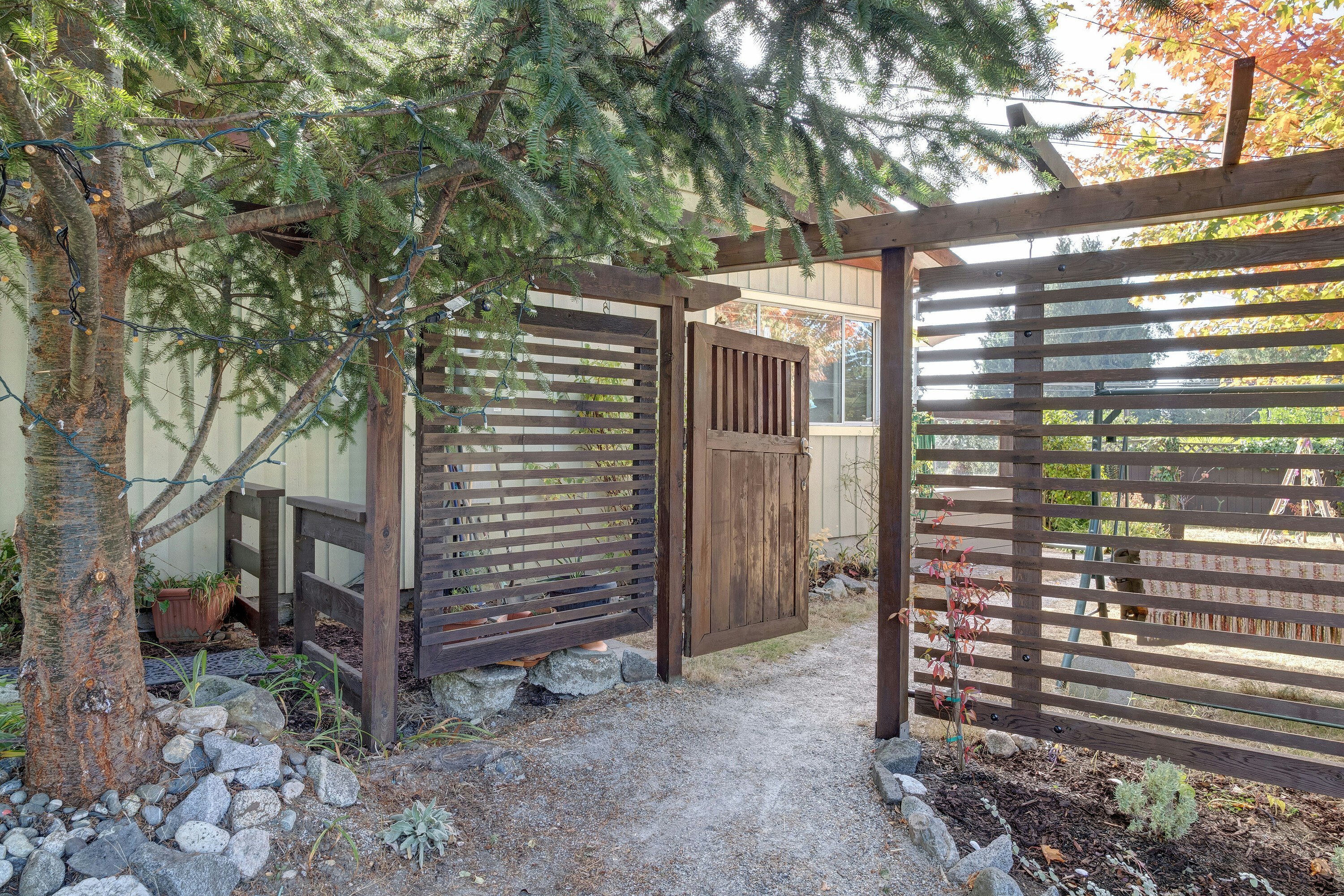 5582 Emerson Road, Sechelt, BC, V7Z 0R8 - 24