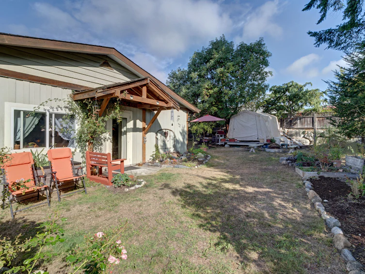 5582 Emerson Road, Sechelt, BC, V7Z 0R8 - 22