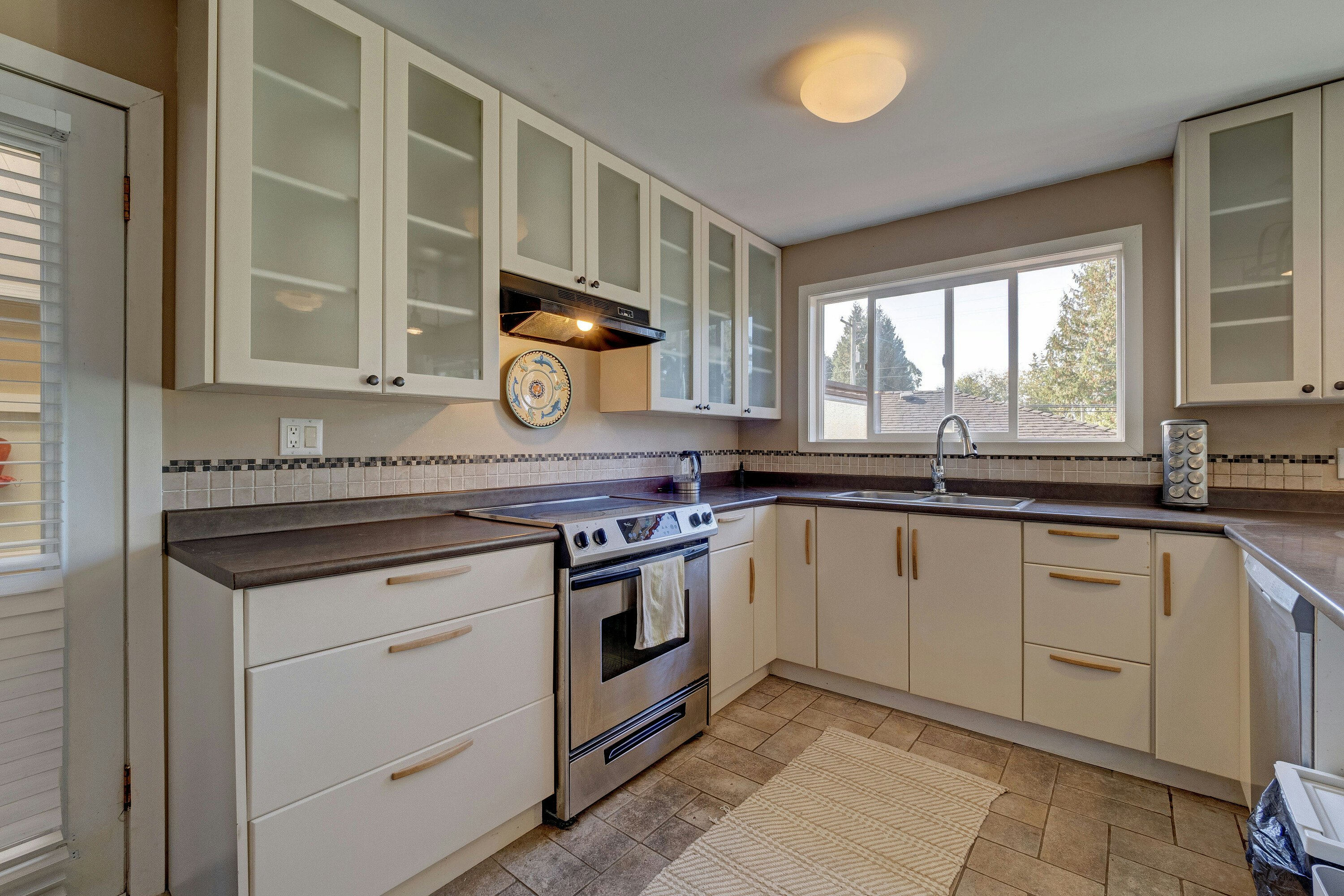 5582 Emerson Road, Sechelt, BC, V7Z 0R8 - 6