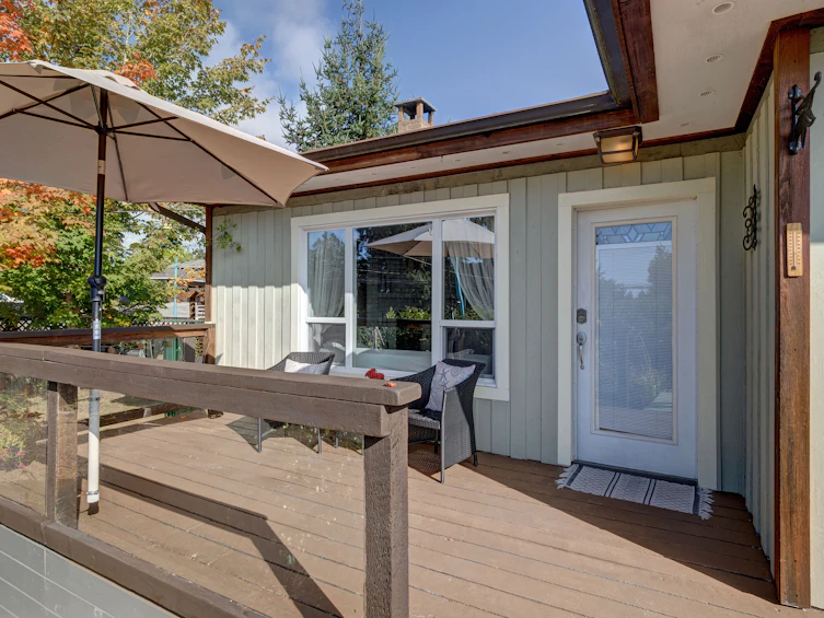 5582 Emerson Road, Sechelt, BC, V7Z 0R8 - 3