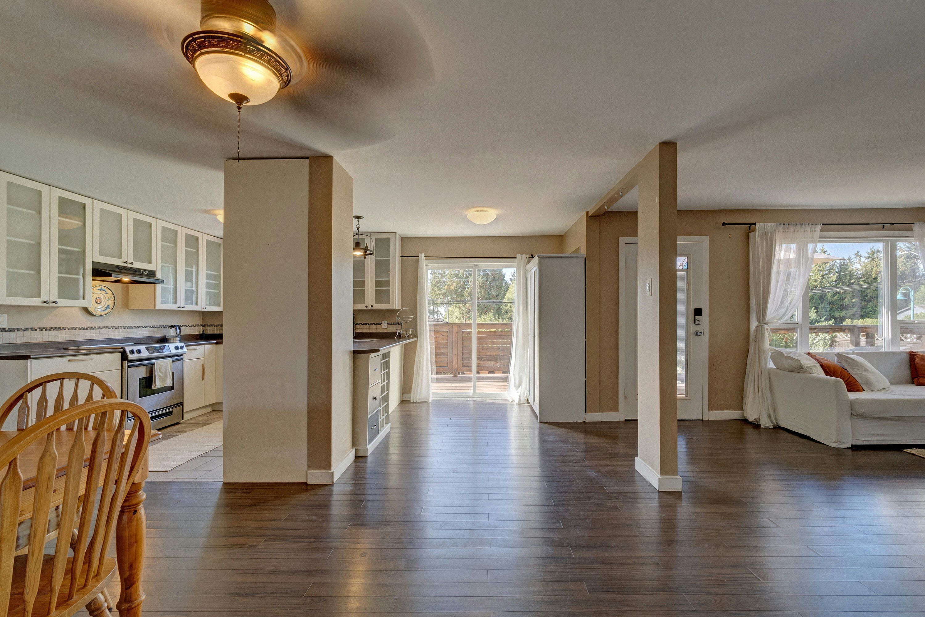 5582 Emerson Road, Sechelt, BC, V7Z 0R8 - 4