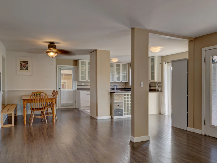 5582 Emerson Road, Sechelt, BC, V7Z 0R8 - 14