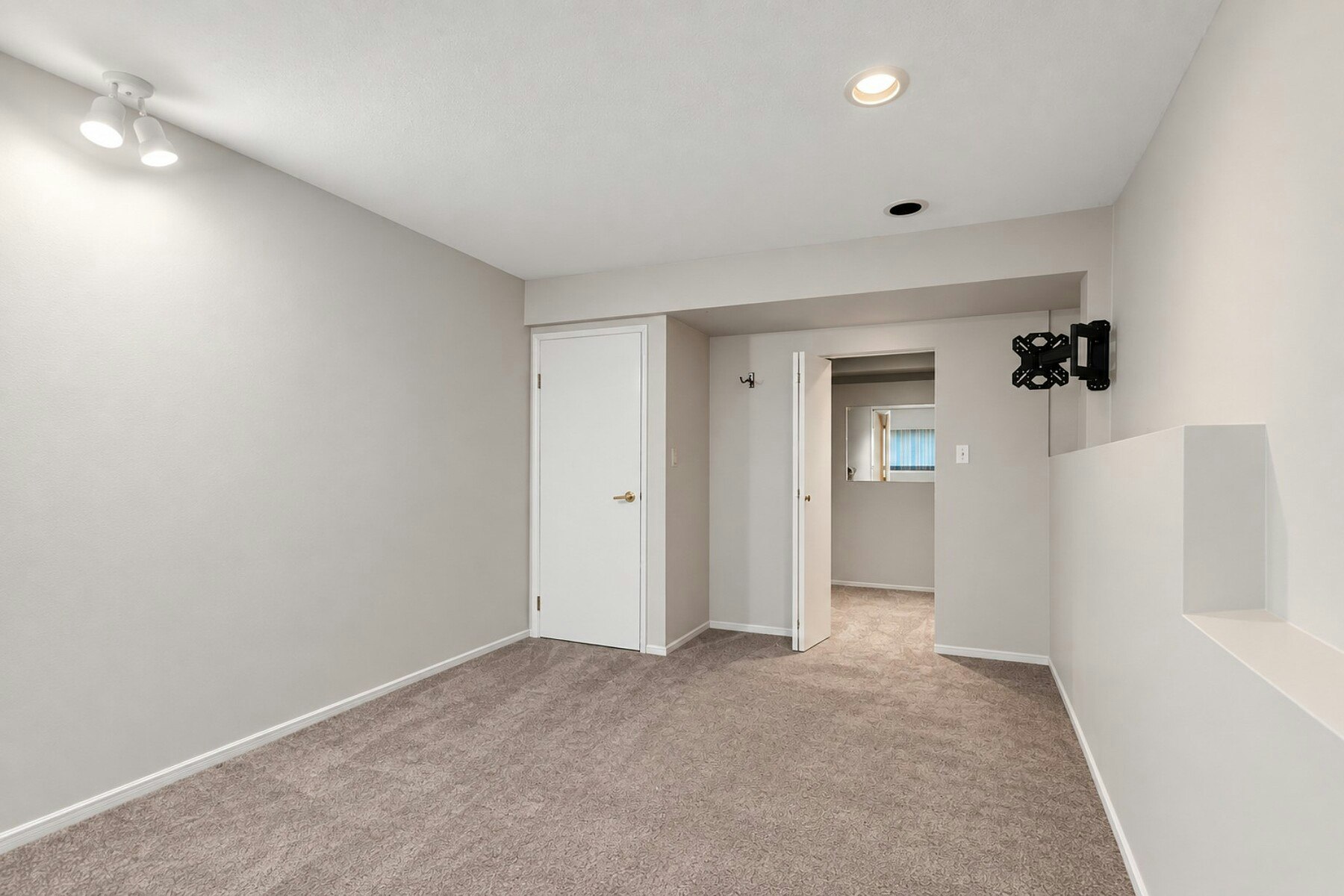 5134 Radcliffe Road, Sechelt, BC, V7Z 0G5 - 24