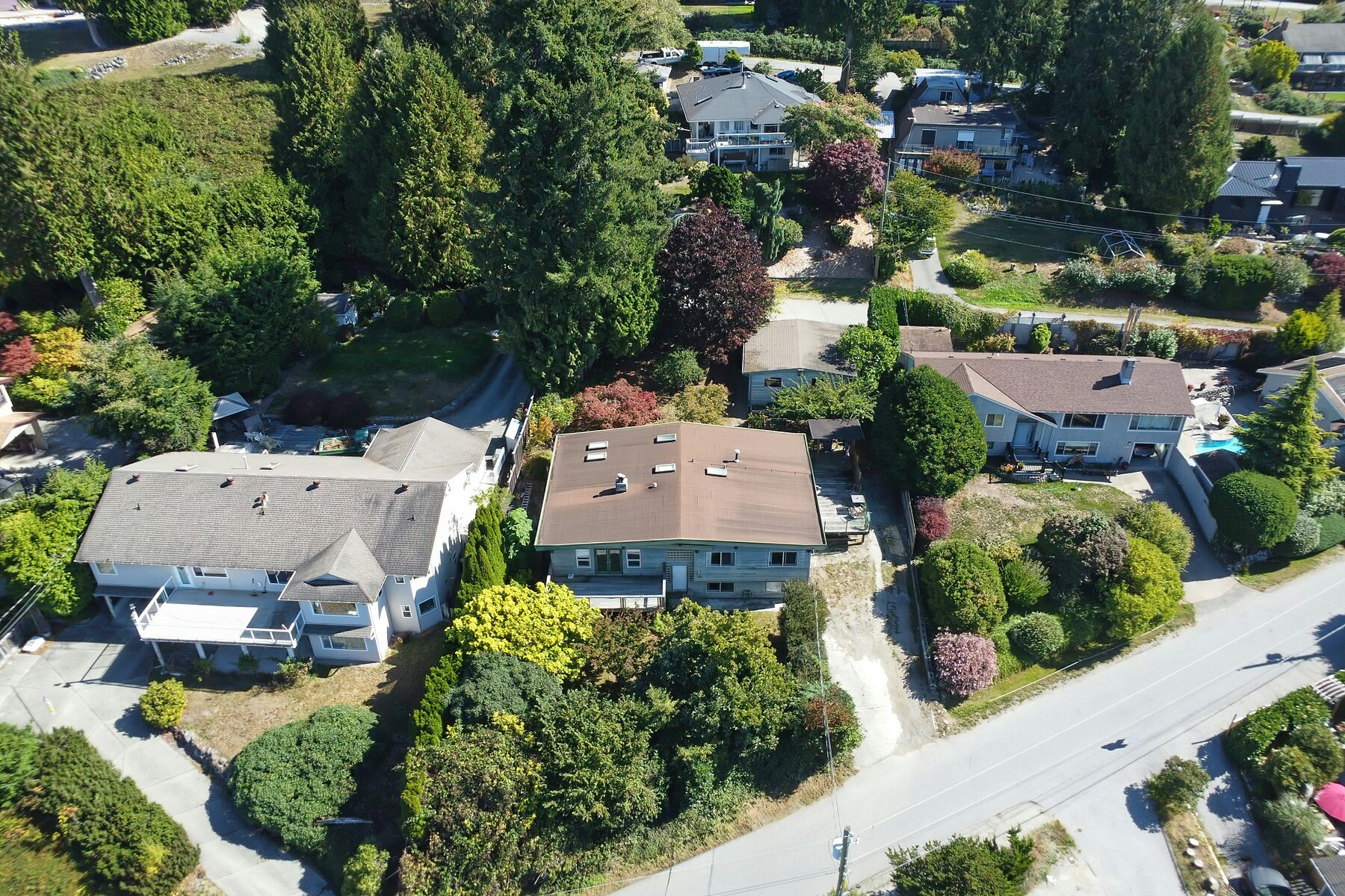 5134 Radcliffe Road, Sechelt, BC, V7Z 0G5
