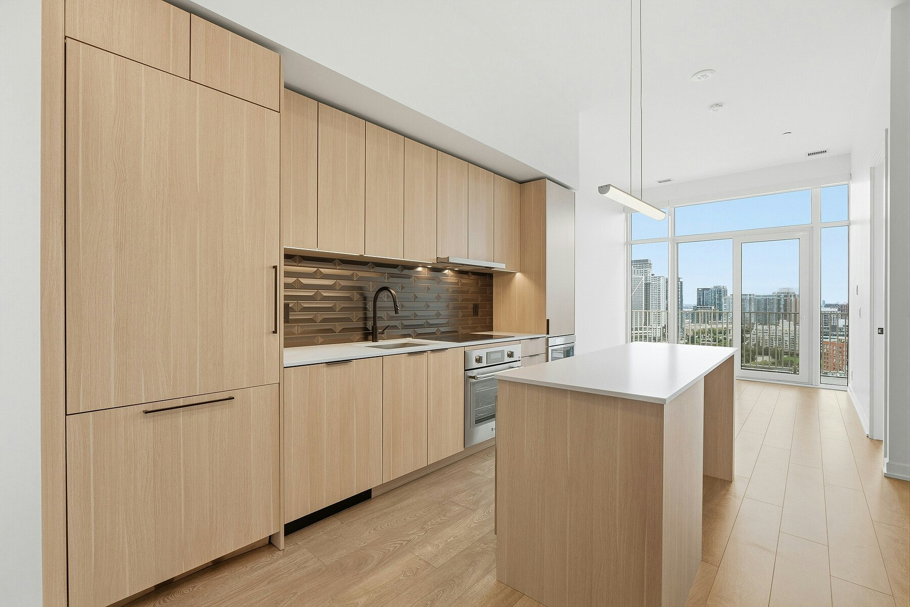 PH01-88 Bathurst Street, Toronto, ON, M5V 0W8