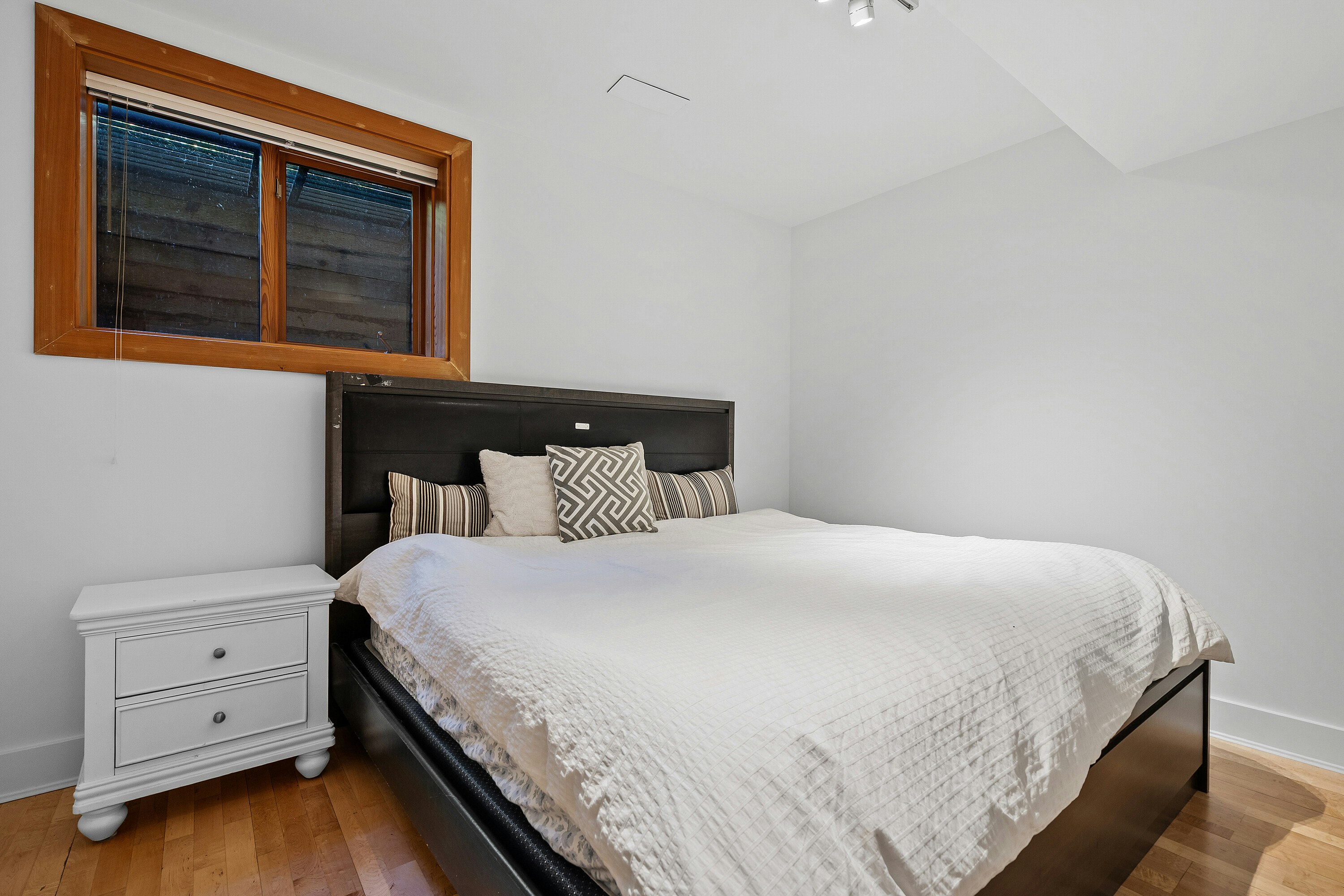 4812 Skyline Drive, North Vancouver, BC, V7R 3J3 - 55