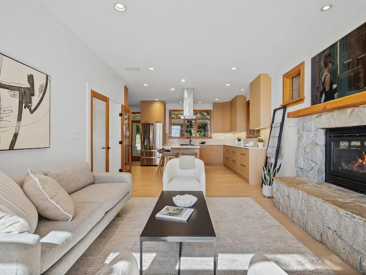 4812 Skyline Drive, North Vancouver, BC, V7R 3J3 - 10