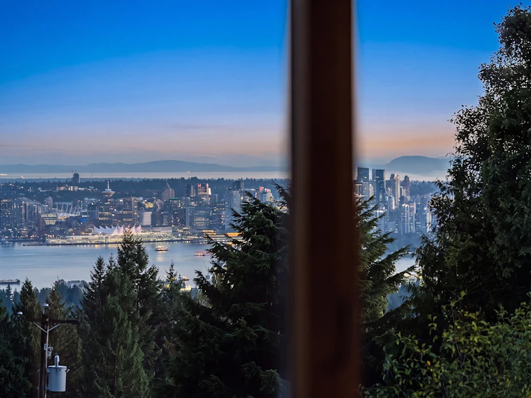 4812 Skyline Drive, North Vancouver, BC, V7R 3J3 - 45