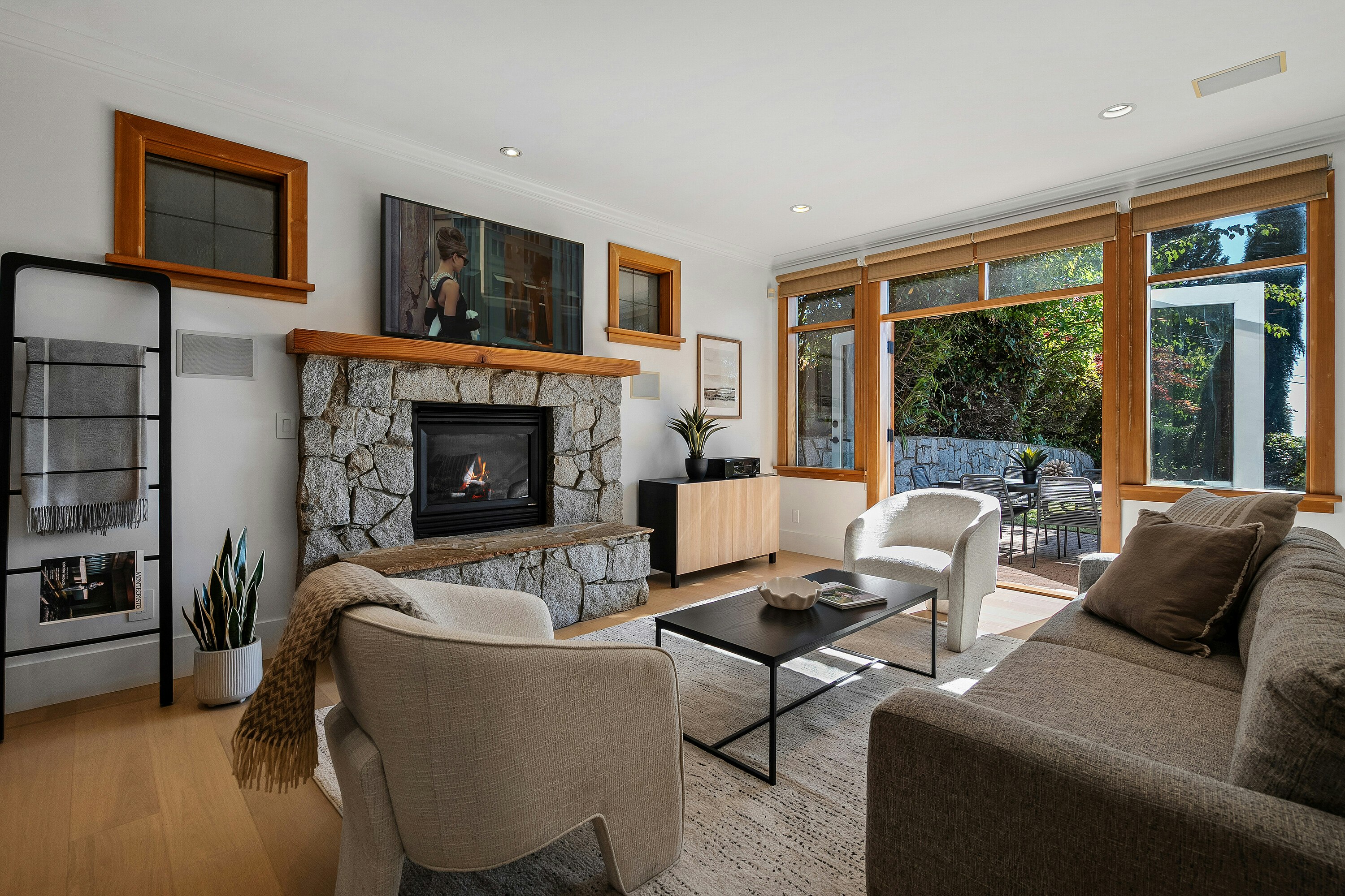 4812 Skyline Drive, North Vancouver, BC, V7R 3J3 - 8