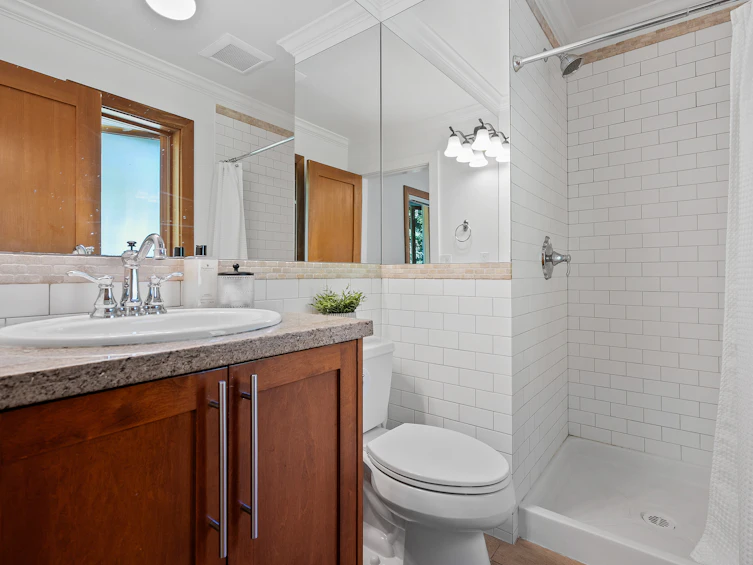 4812 Skyline Drive, North Vancouver, BC, V7R 3J3 - 43