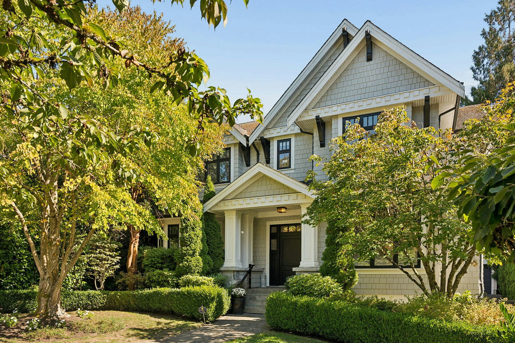5562 Crown Street, Vancouver, BC, V6N 2B5