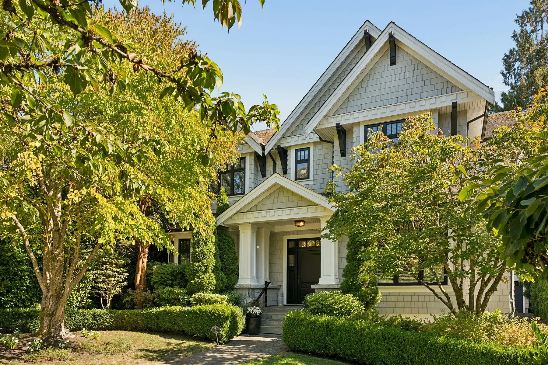 5562 Crown Street, Vancouver, BC, V6N 2B5