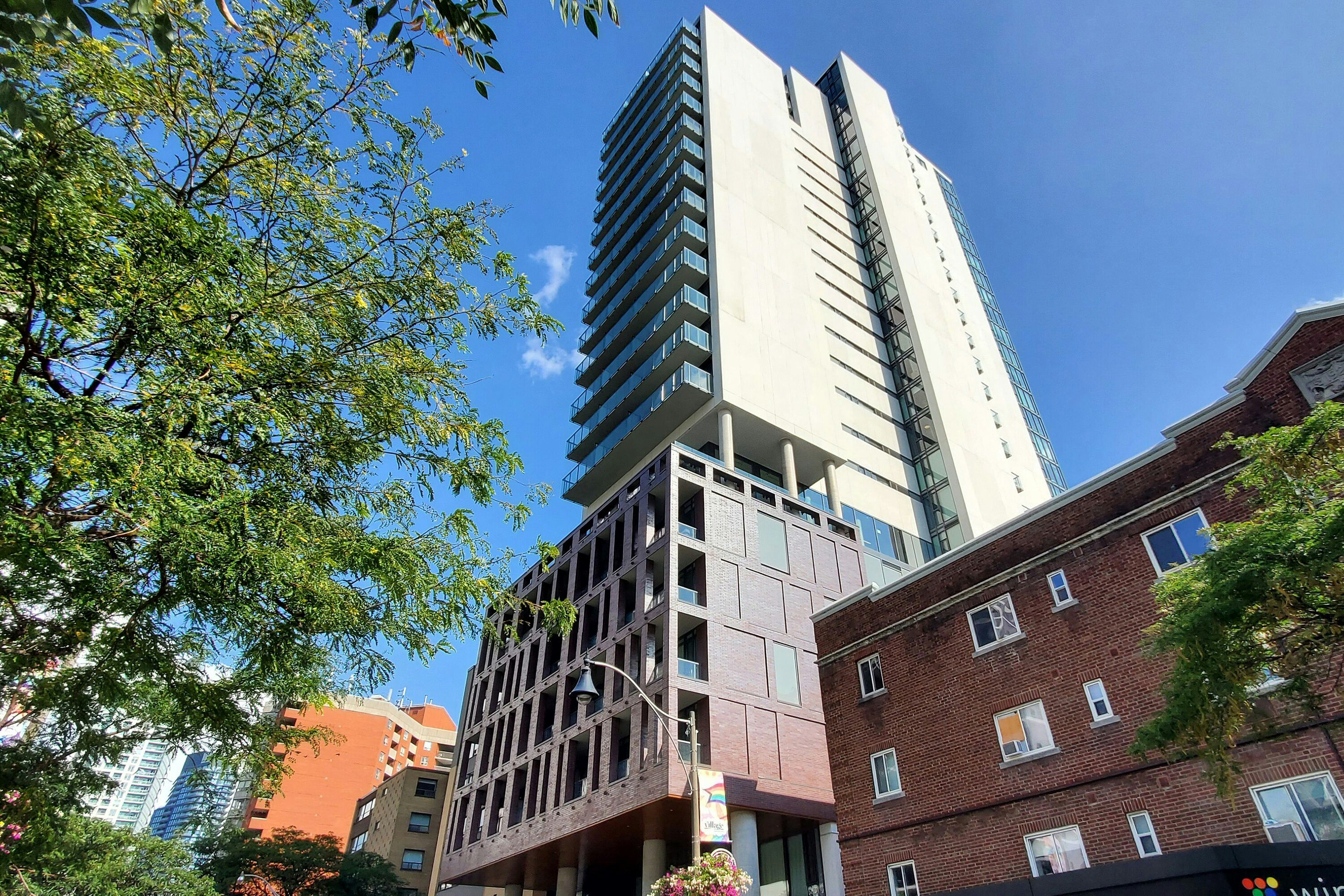 305-81 Wellesley Street E, Toronto, ON, M4Y 0C5