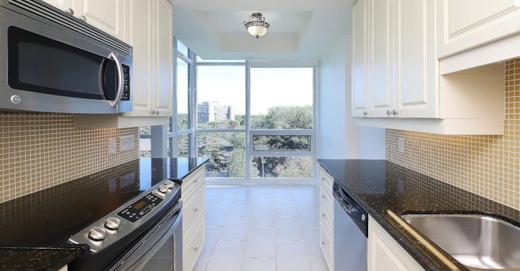 1055 Southdown 705 Road, Mississauga, ON, L5J 0A3 - 9
