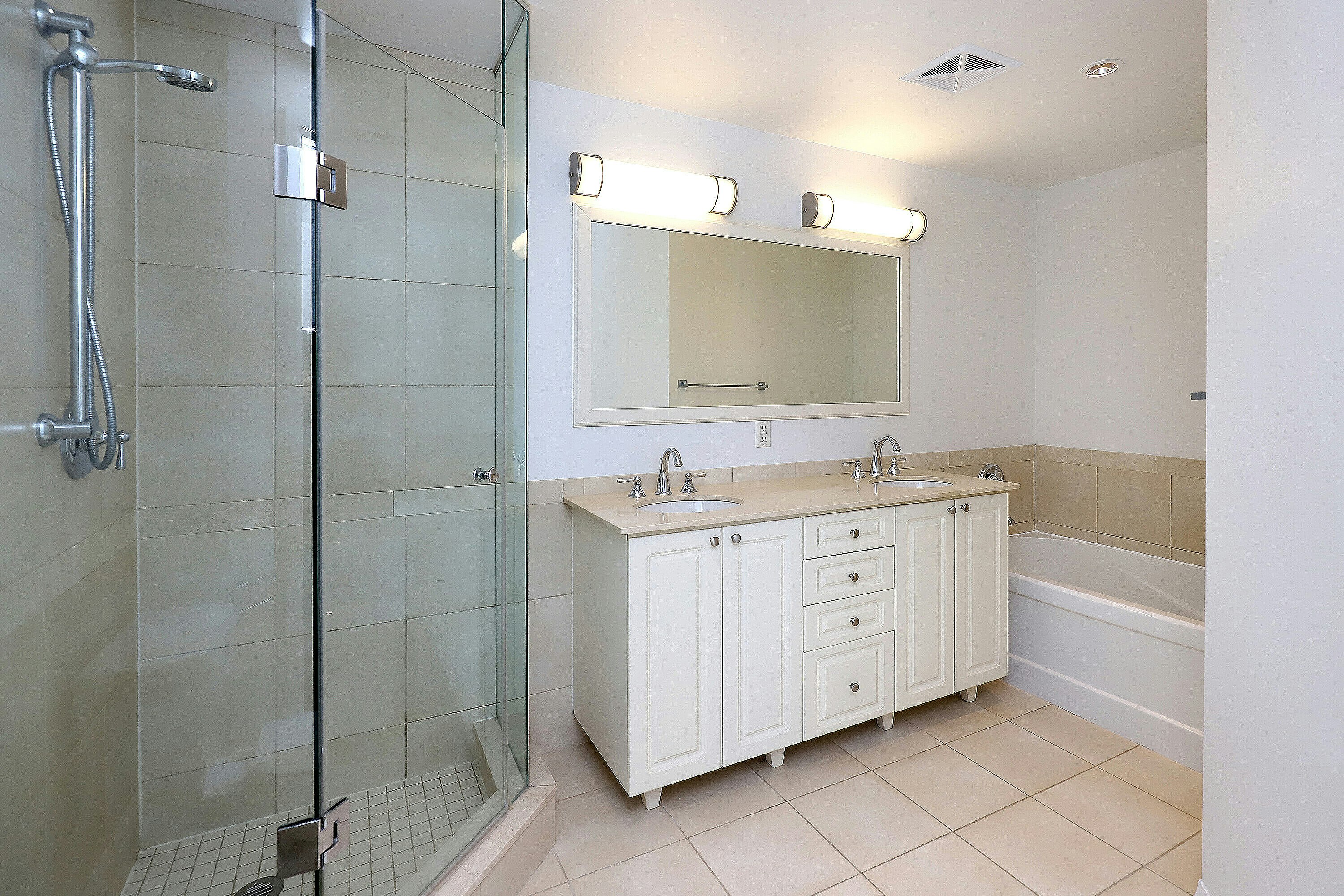 1055 Southdown 705 Road, Mississauga, ON, L5J 0A3 - 20