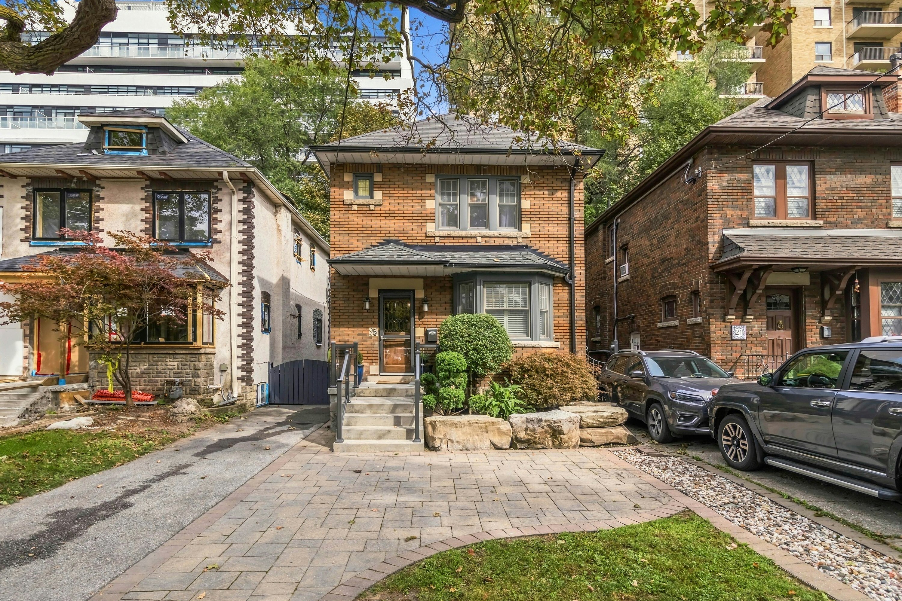 25 Cortland Avenue, Toronto, ON, M4R 1T7