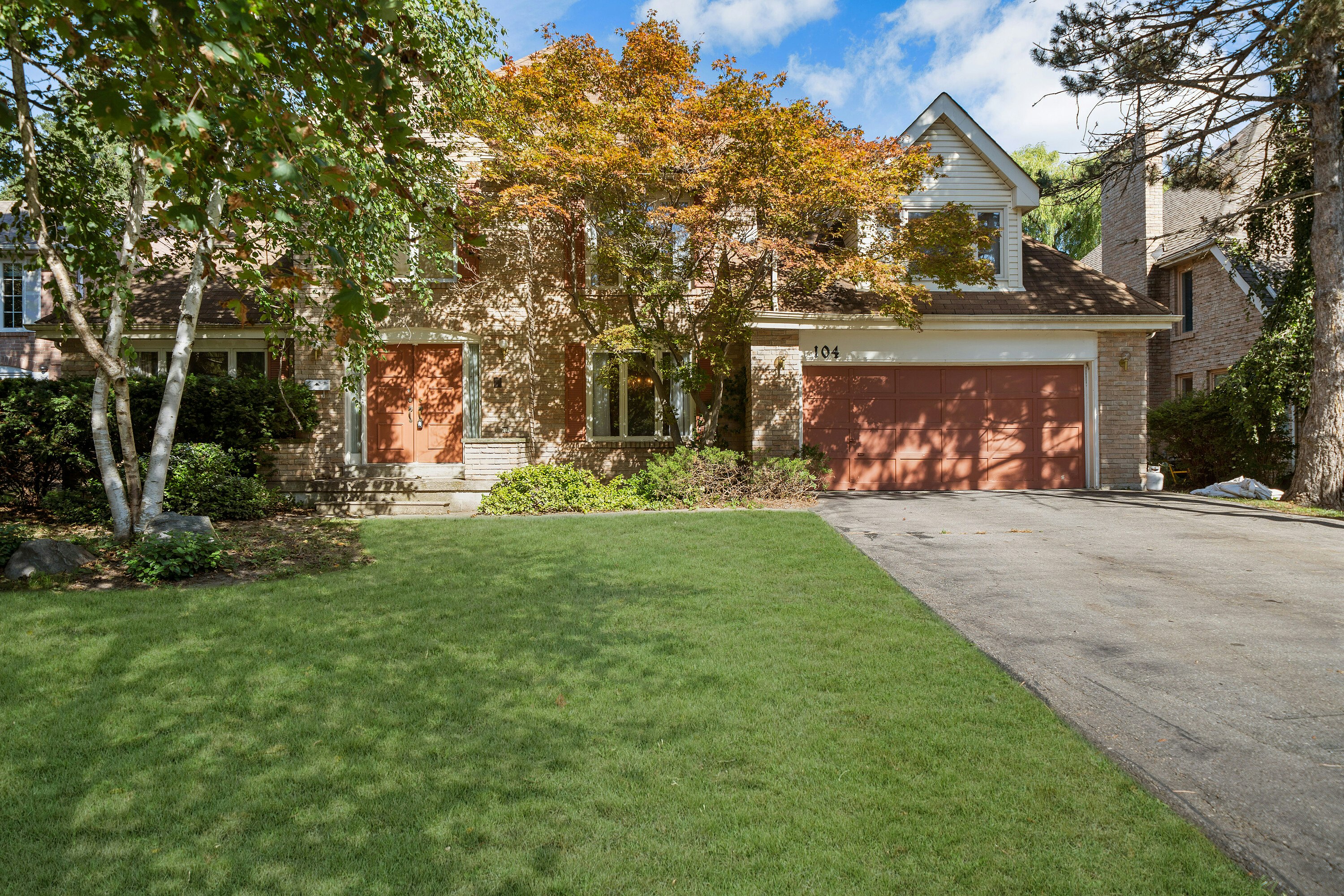 104 Cambridge Crescent, Richmond Hill, ON, L4C 6G3
