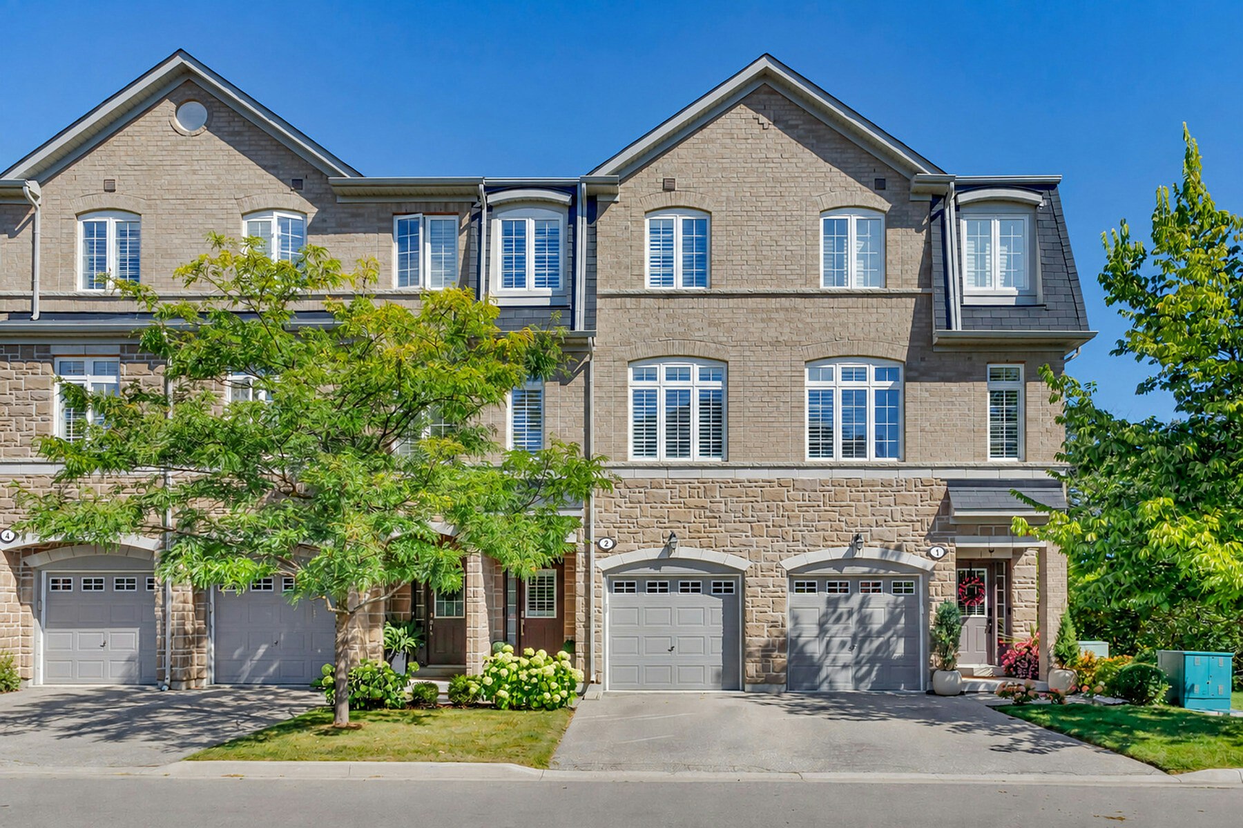 2-1127 Haig Boulevard, Mississauga, ON, L5E 2M6