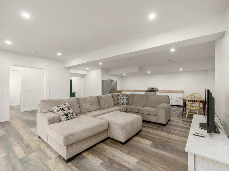 4702 Mcculloch Road, Kelowna, BC, V1W 4G1 - 31
