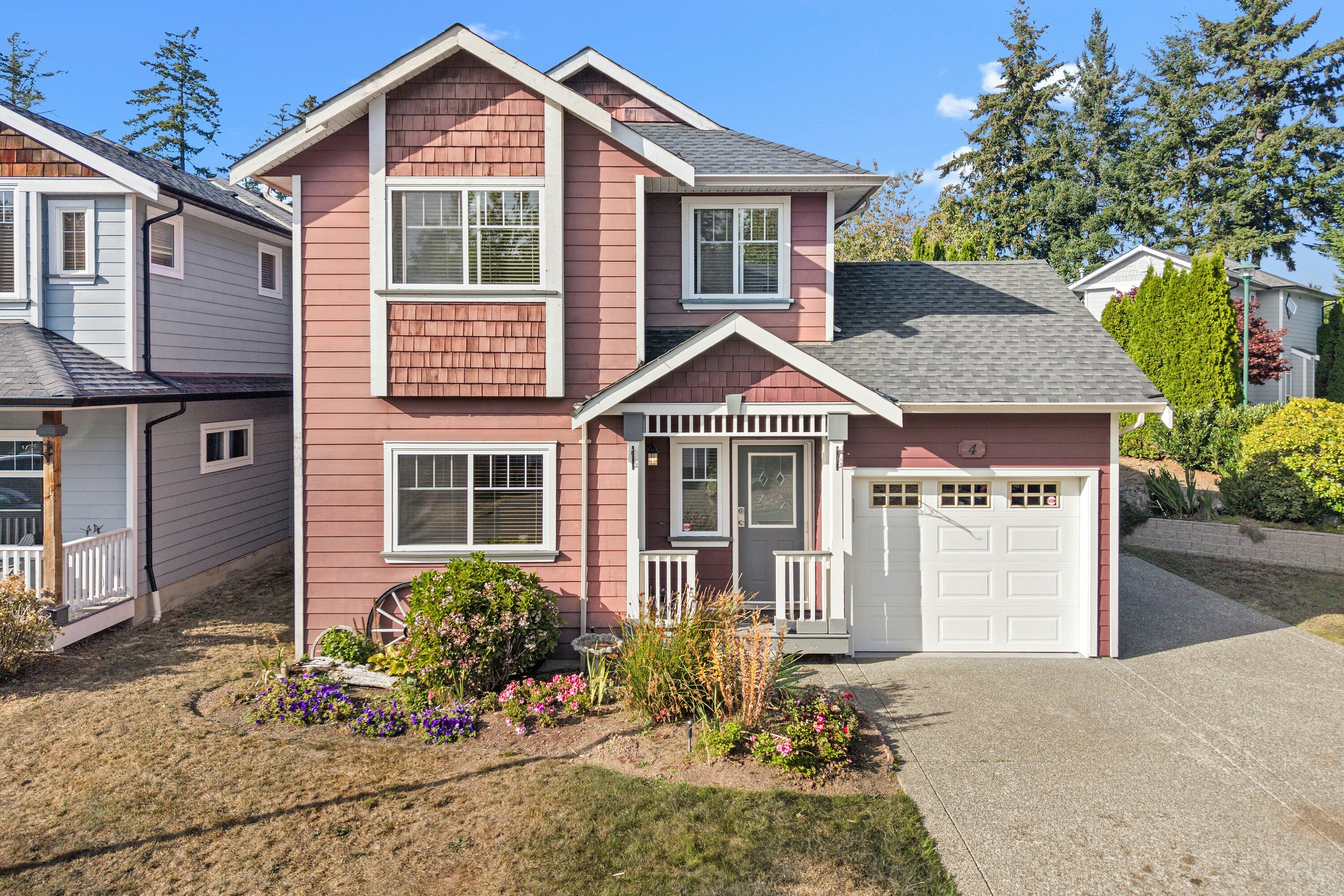 4 Newstead Crescent, View Royal, BC, V9B 6L4