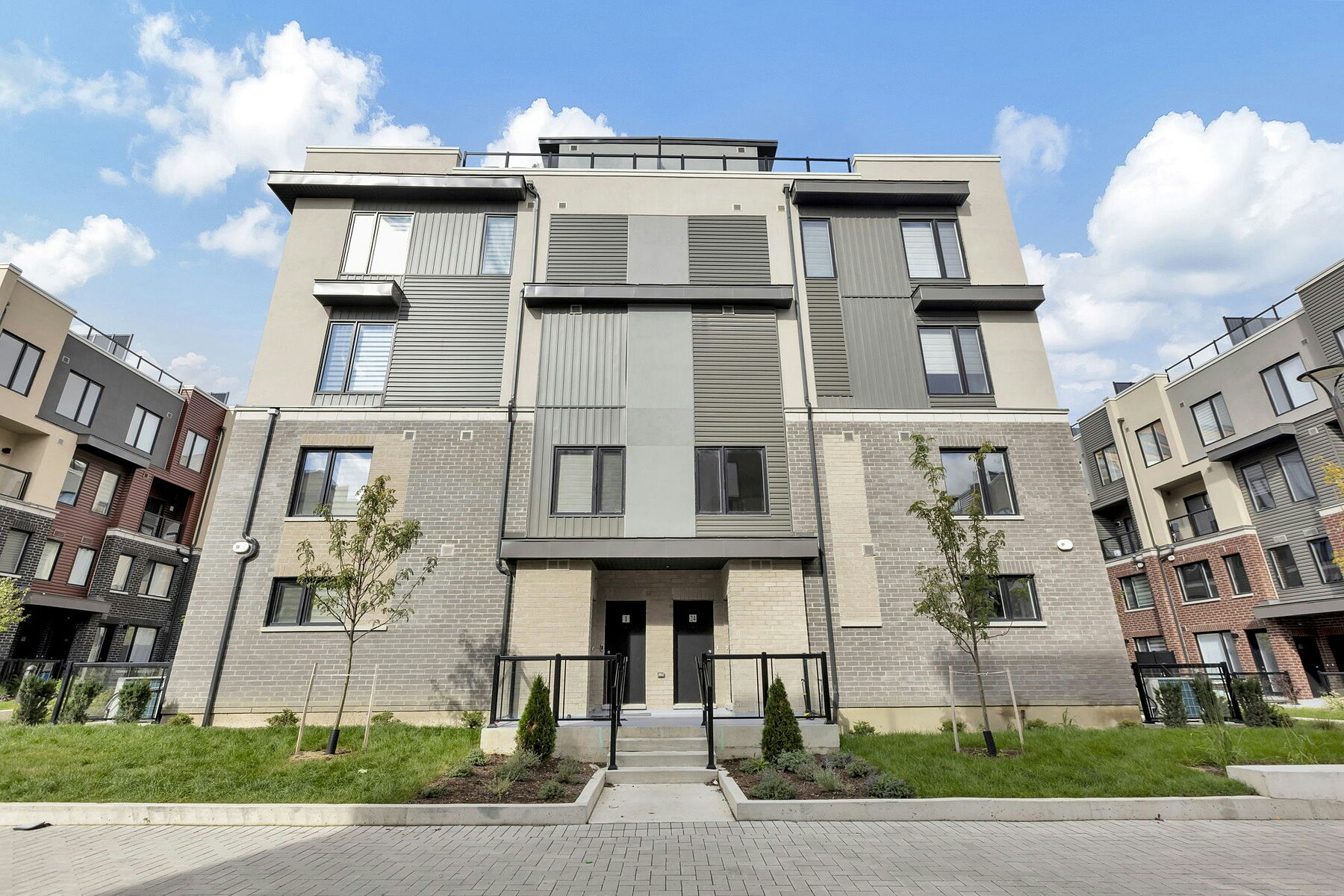 23-3562 Colonial Drive, Mississauga, ON, L5L 0C1 - 2