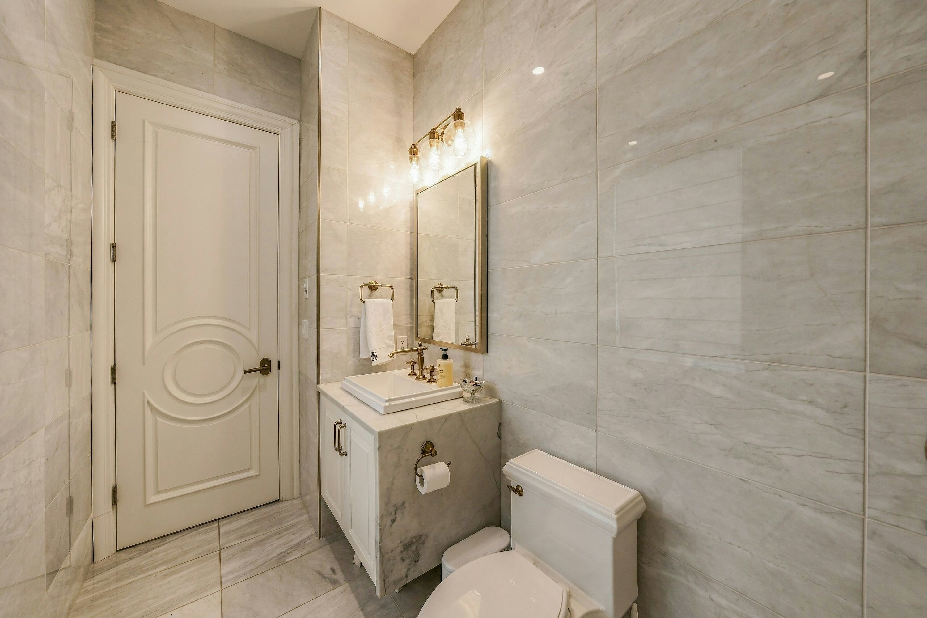 3291 Douglas Crescent, Richmond, BC, V7B 1G3 - 18
