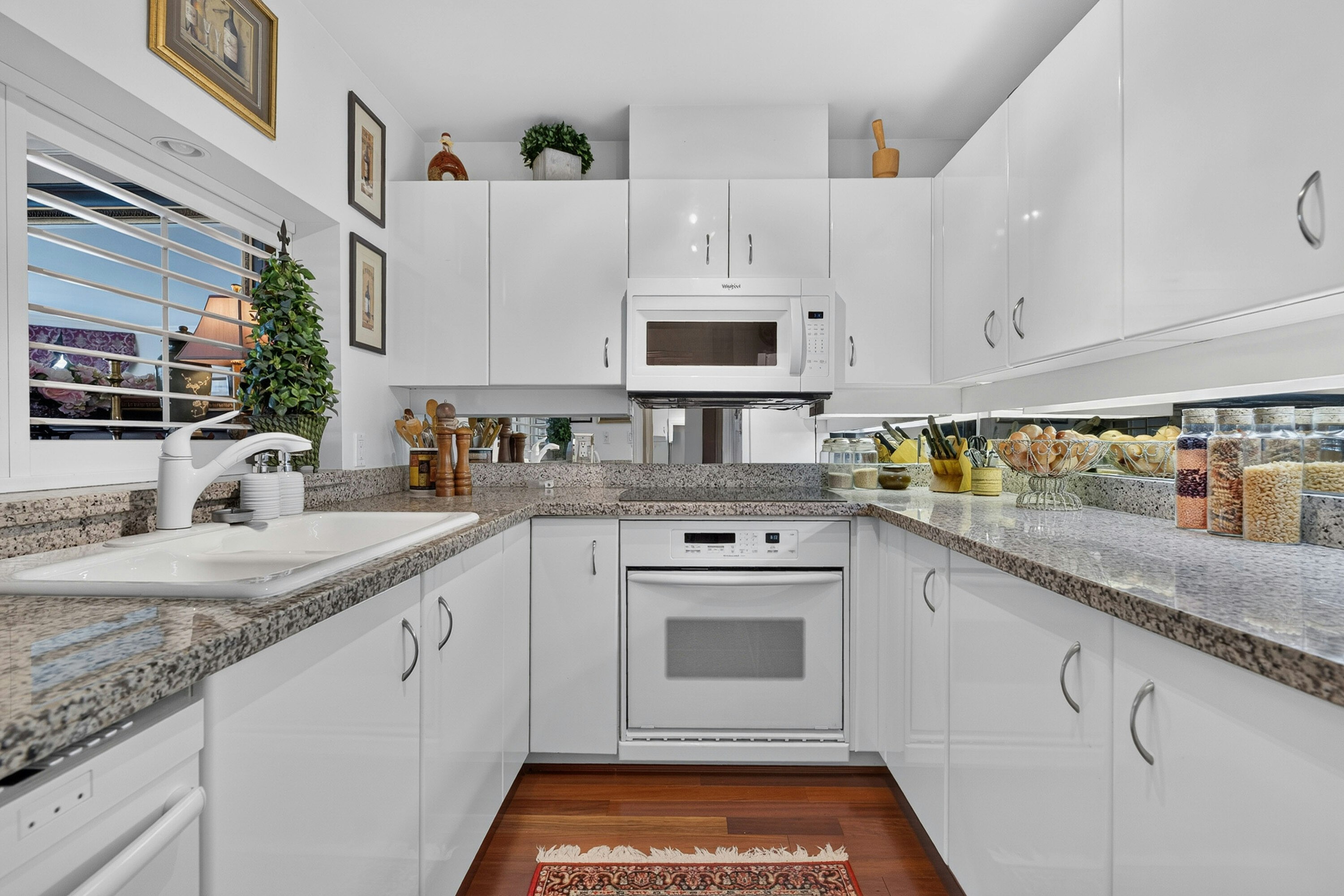 804-1600 Hornby Street, Vancouver, BC, V6Z 2S4 - 10