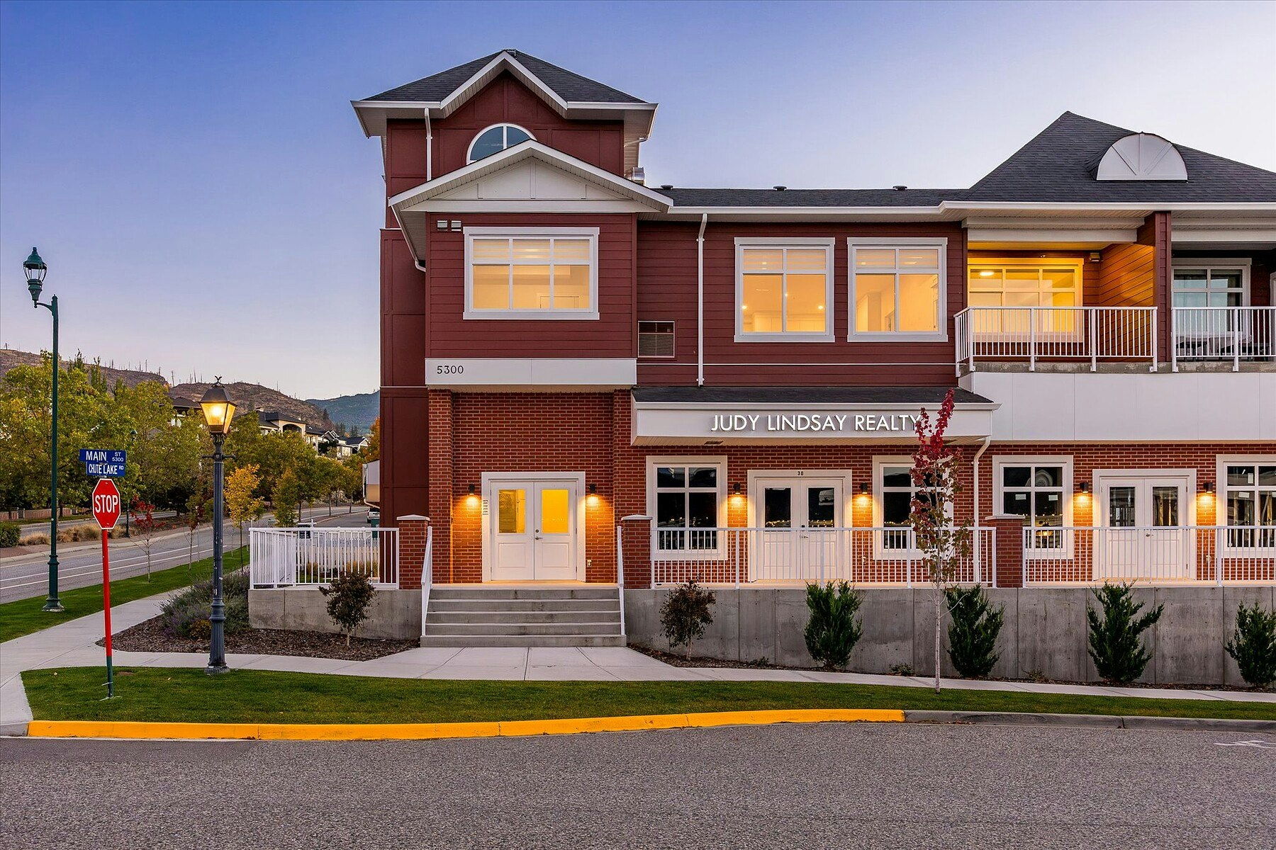 204-5300 Main Street, Kelowna, BC, V1W 0C1