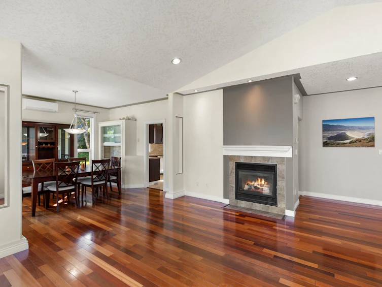 3908A Ascot Drive, Saanich, BC, V8P 3S1 - 10