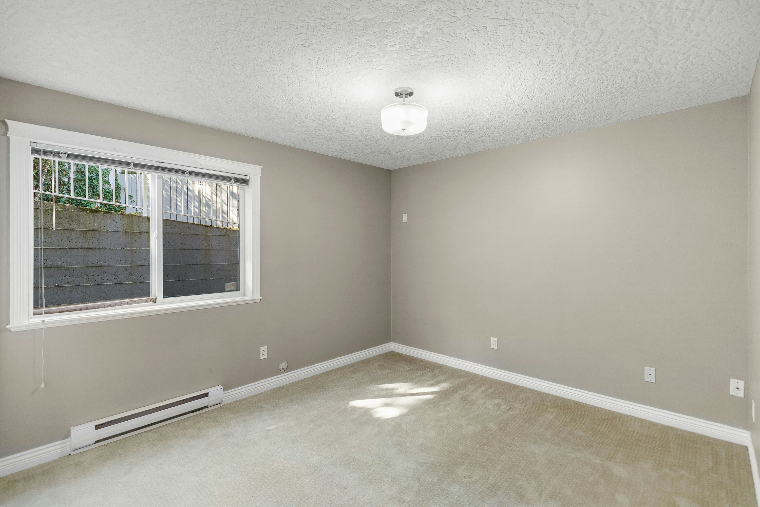 3908A Ascot Drive, Saanich, BC, V8P 3S1 - 33