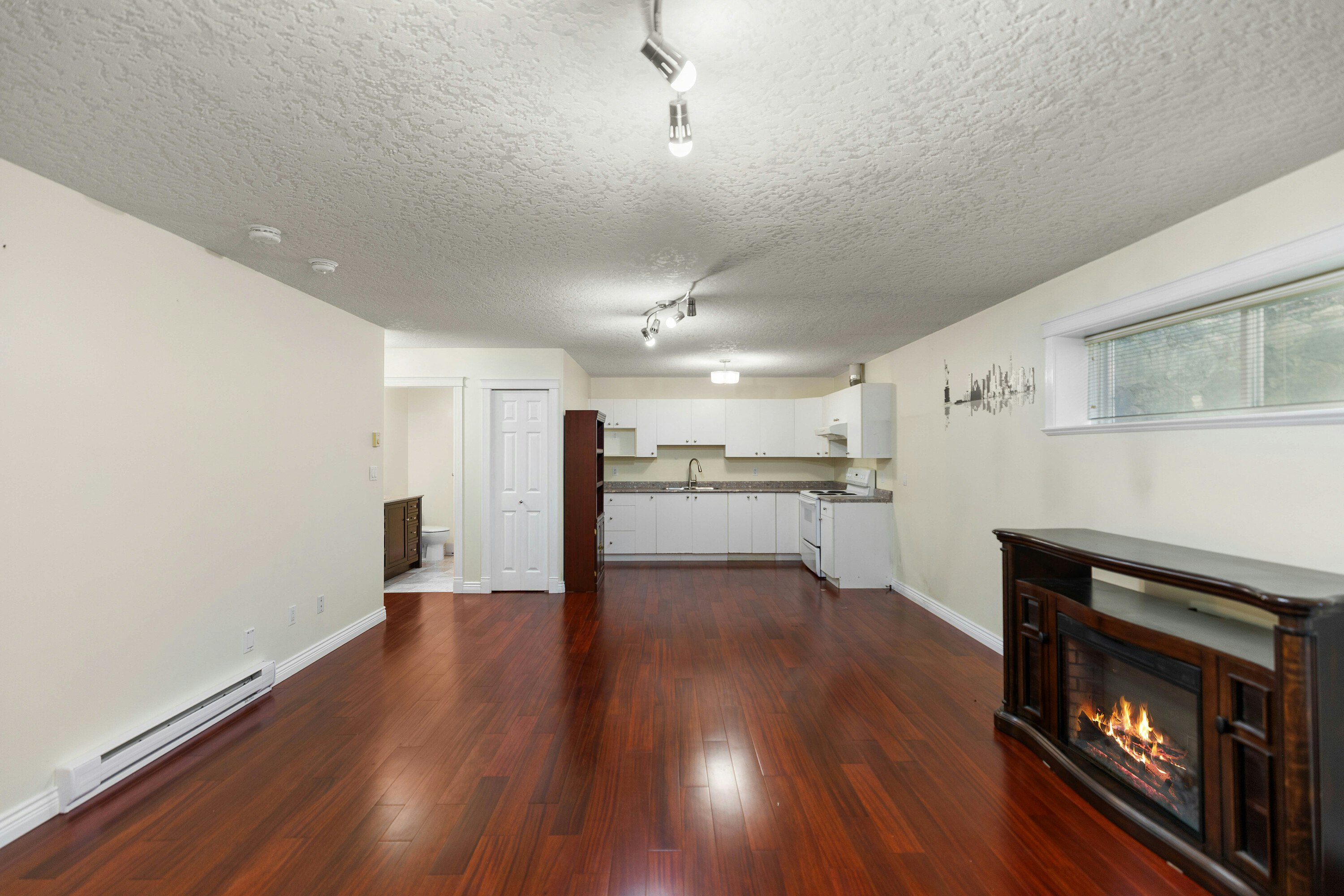 3908A Ascot Drive, Saanich, BC, V8P 3S1 - 32
