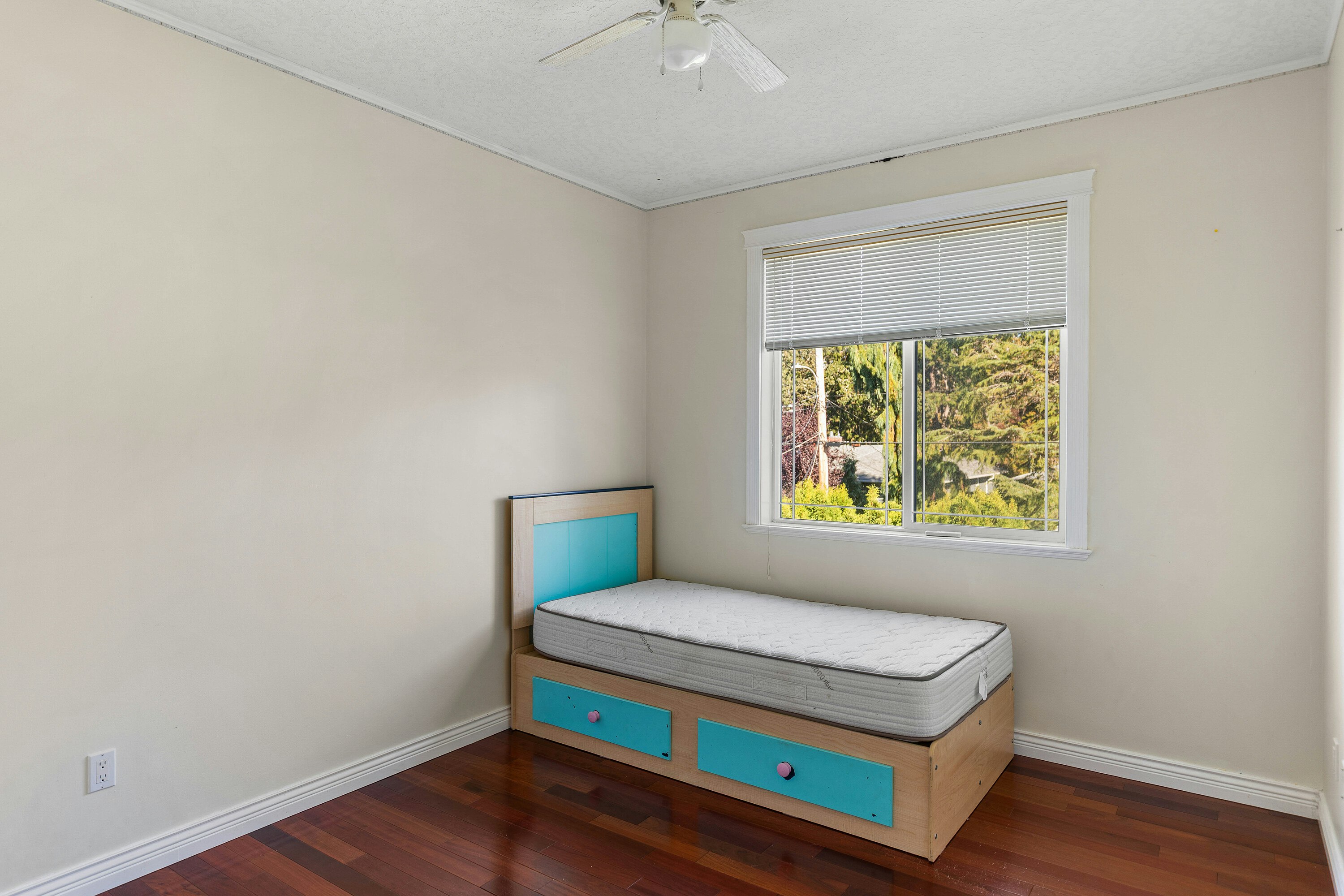 3908A Ascot Drive, Saanich, BC, V8P 3S1 - 25