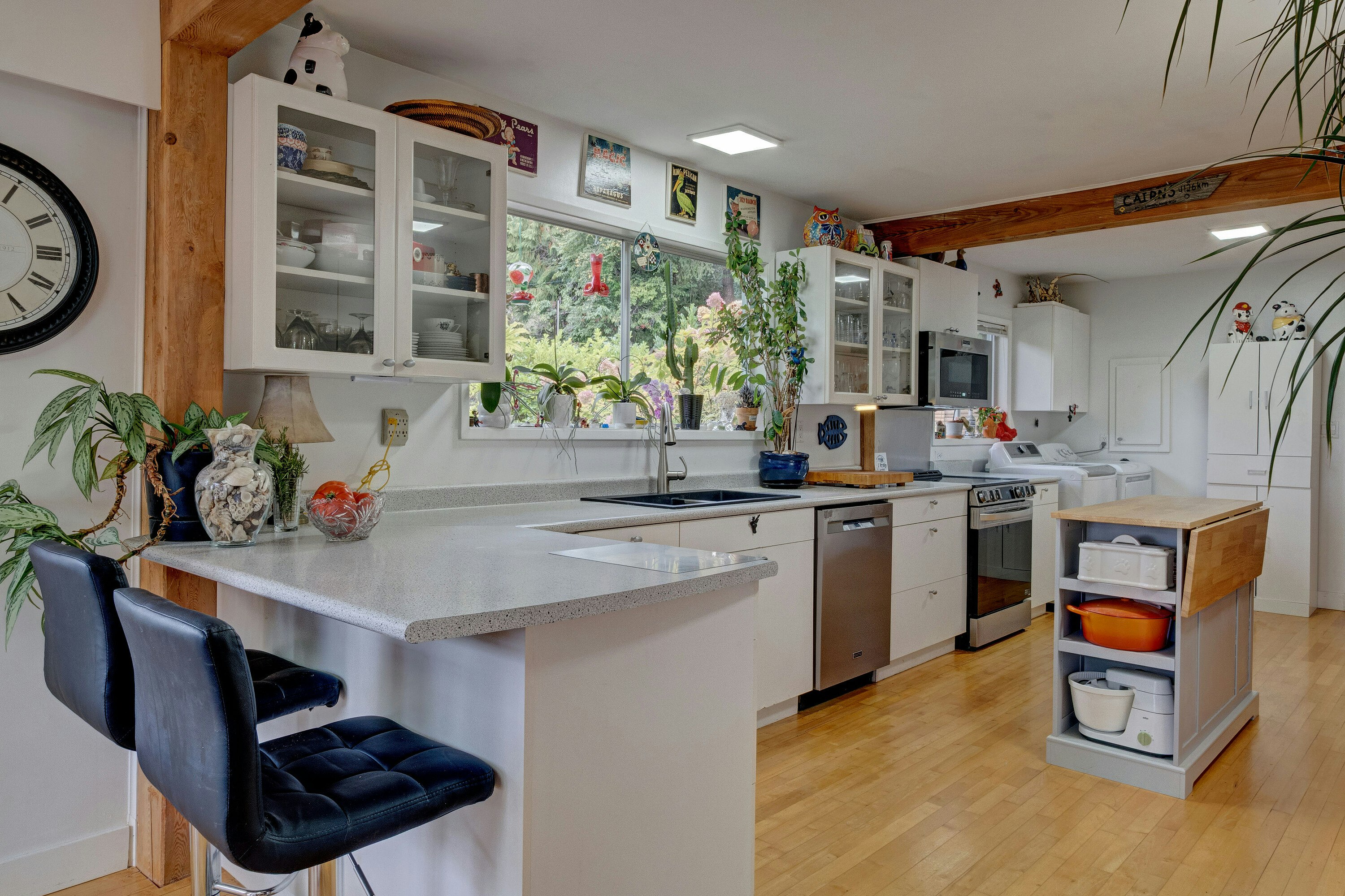 5206 Radcliffe Road, Sechelt, BC, V7Z 0C1 - 2
