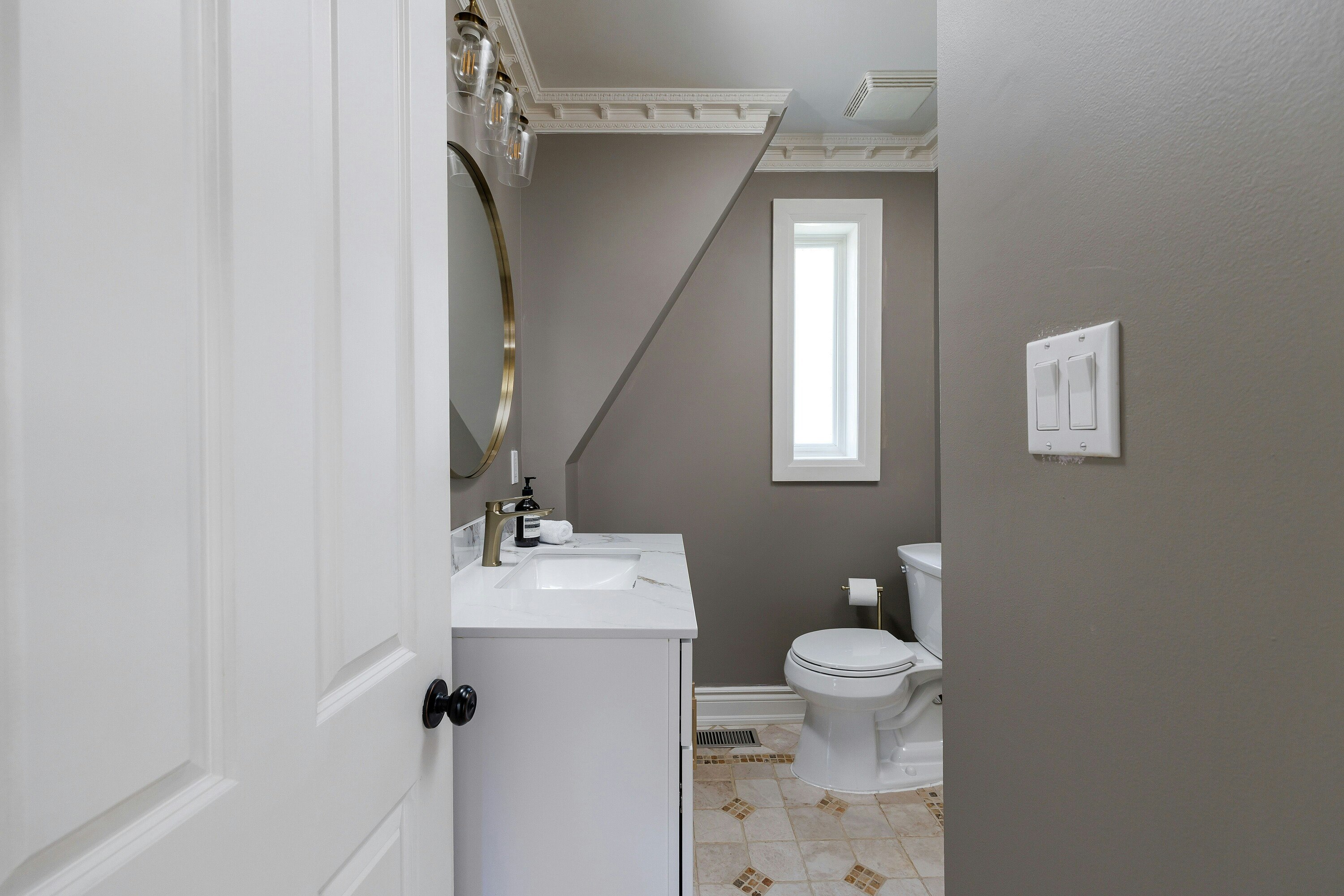 1048 Royal York Road, Toronto, ON, M8X 2G7 - 6