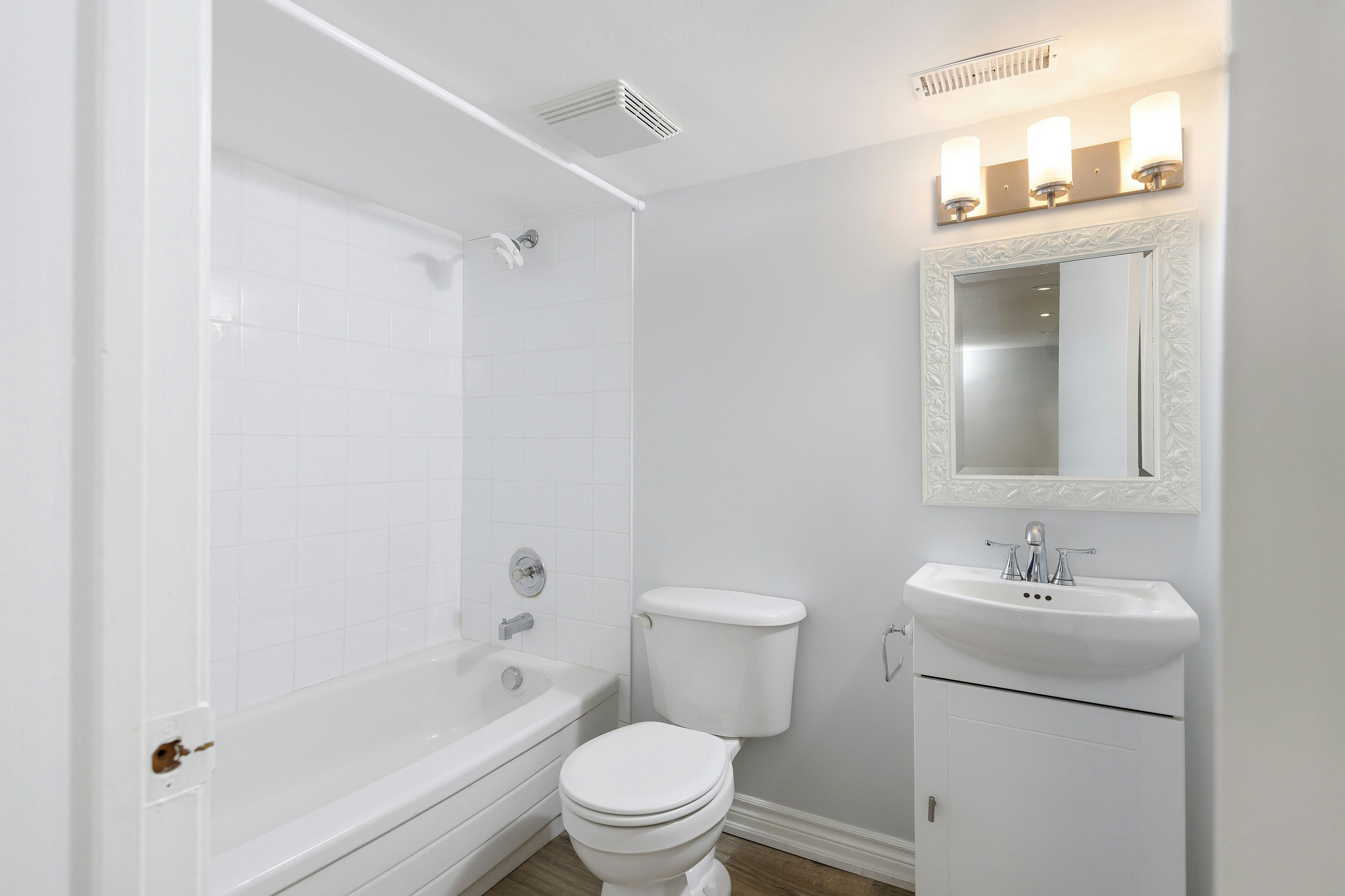1048 Royal York Road, Toronto, ON, M8X 2G7 - 10