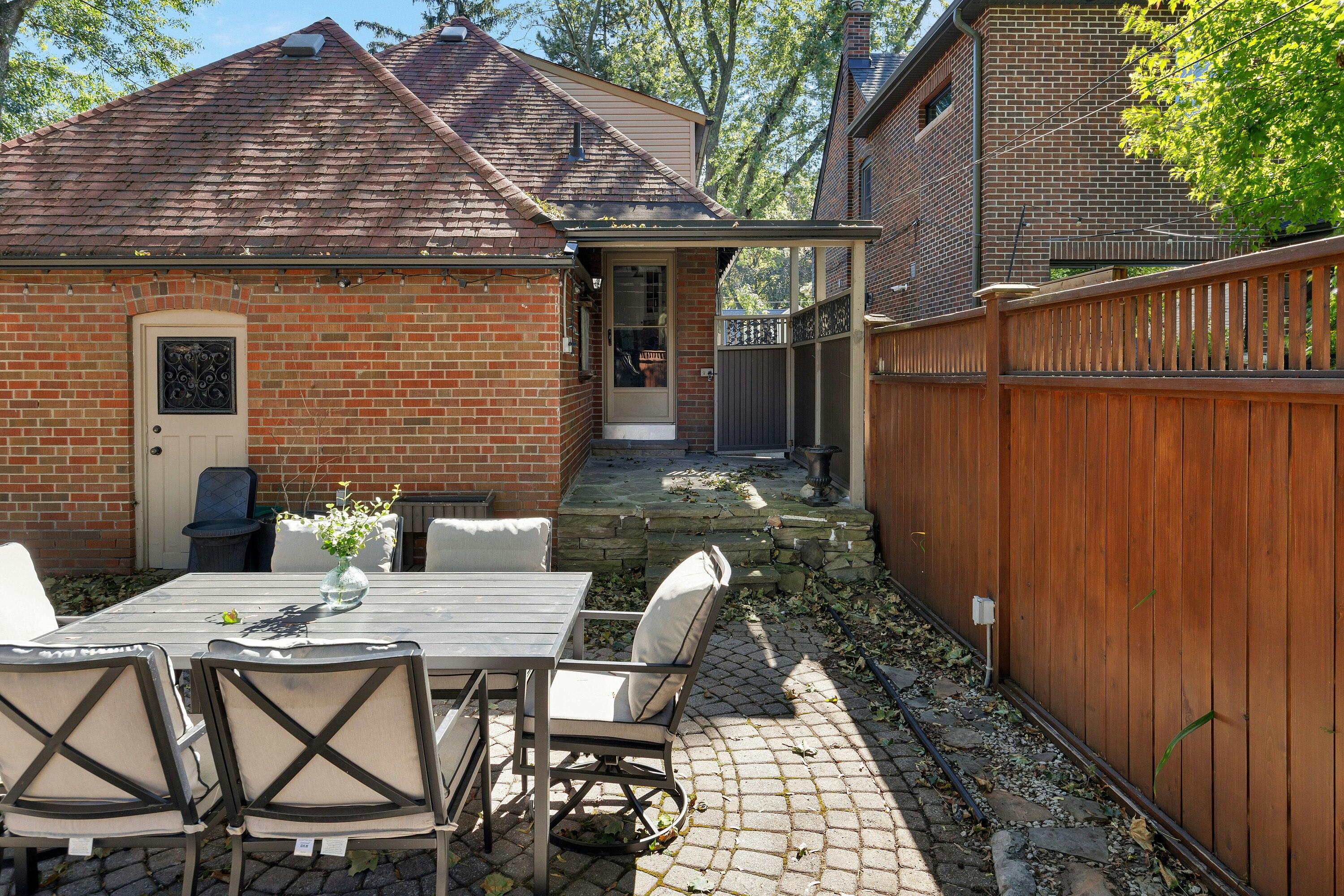 1048 Royal York Road, Toronto, ON, M8X 2G7 - 37