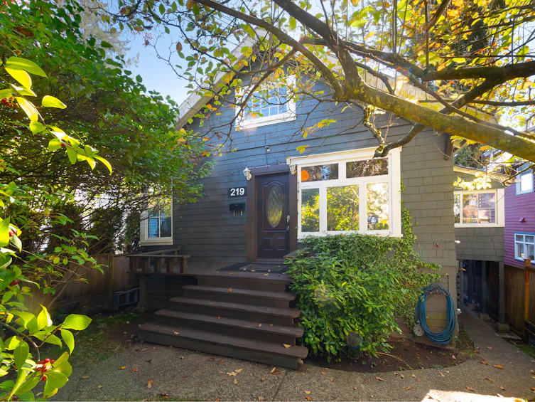 219 E 29th Street, North Vancouver, BC, V7N 1C8
