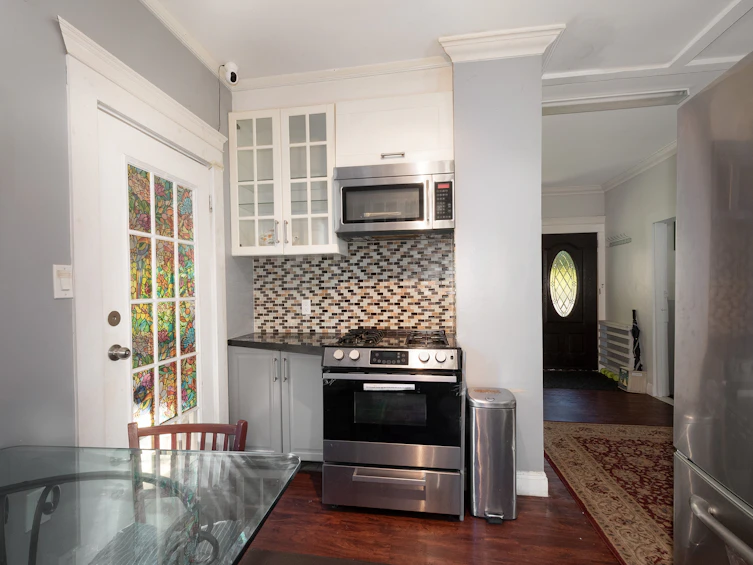 219 E 29th Street, North Vancouver, BC, V7N 1C8 - 8