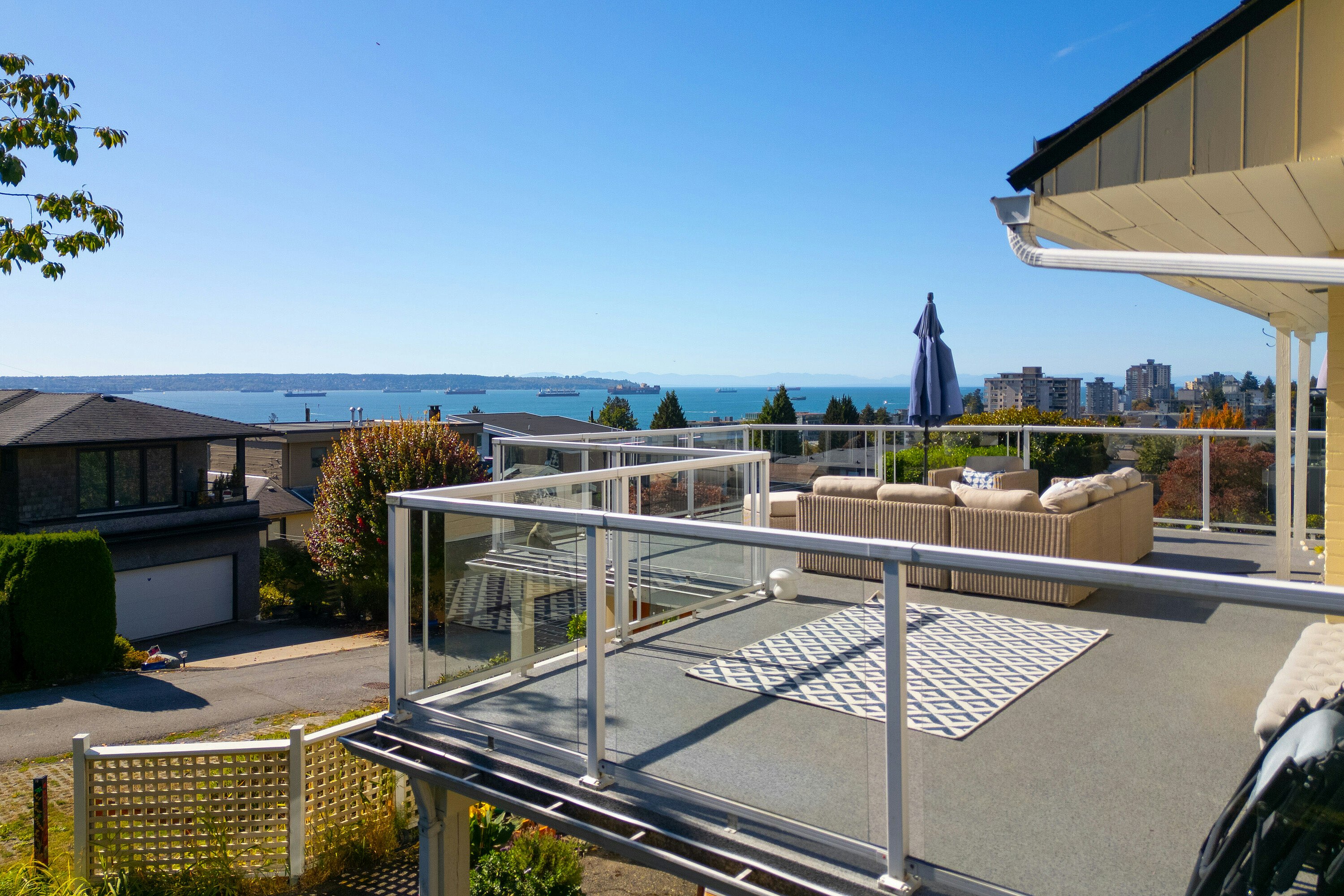 1104 Esquimalt Avenue, West Vancouver, BC, V7T 1K1 - 9