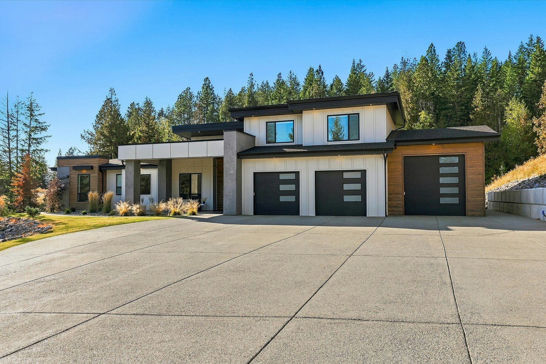 7859 Boulter Road - 2