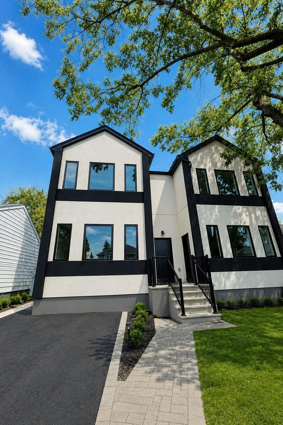 5-207 Connaught Avenue, Toronto, ON, M2M 1H6