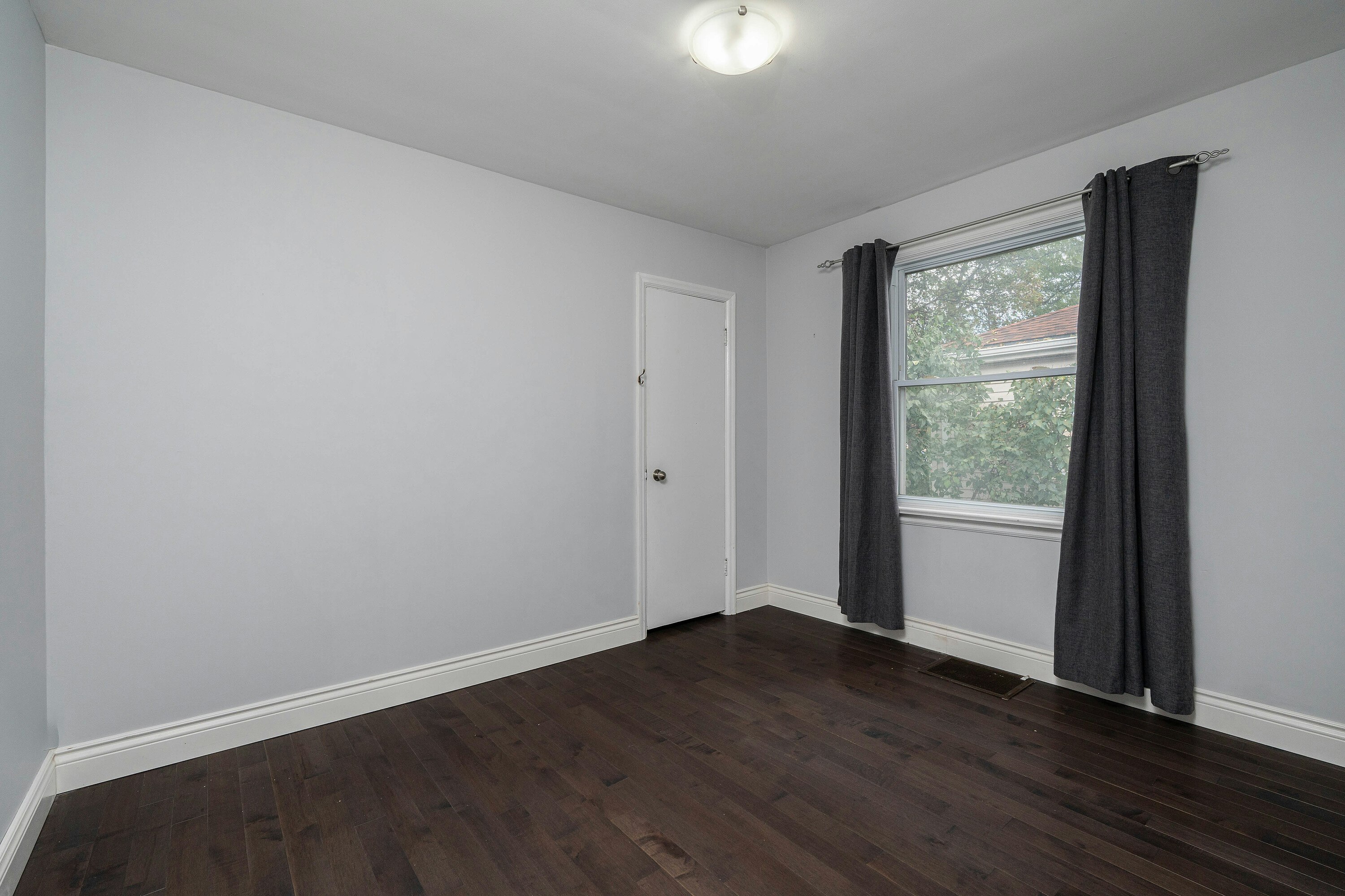 416 Fennell Avenue E, Hamilton, ON, L9A 1T9 - 14