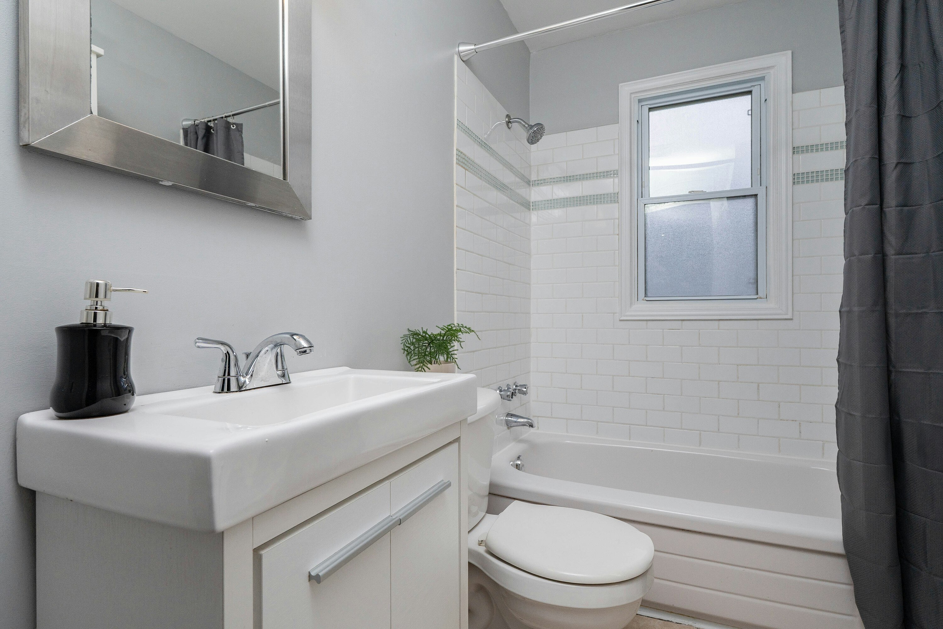 416 Fennell Avenue E, Hamilton, ON, L9A 1T9 - 25