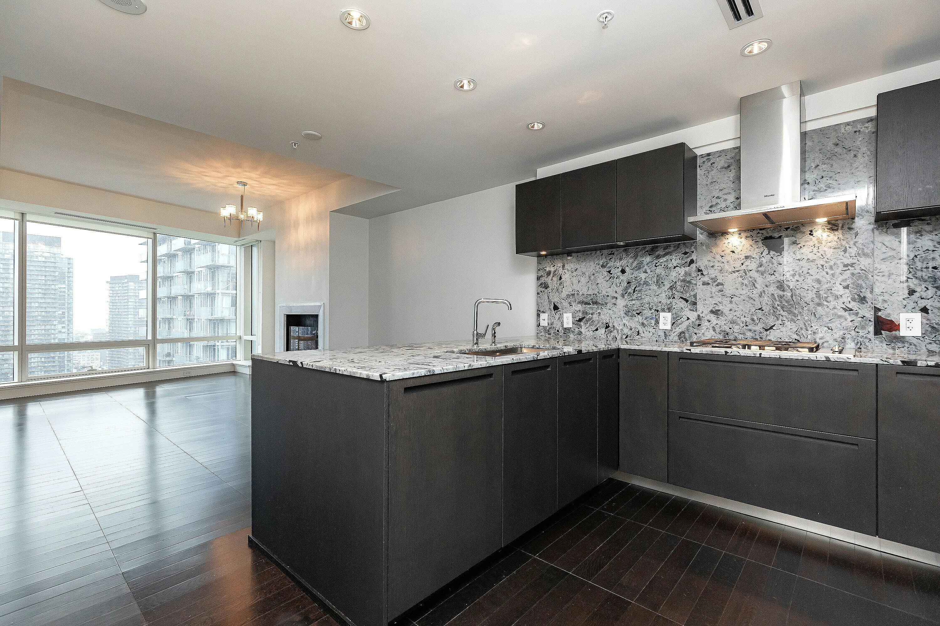 3002-180 University Avenue, Toronto, ON, M5H 0A2